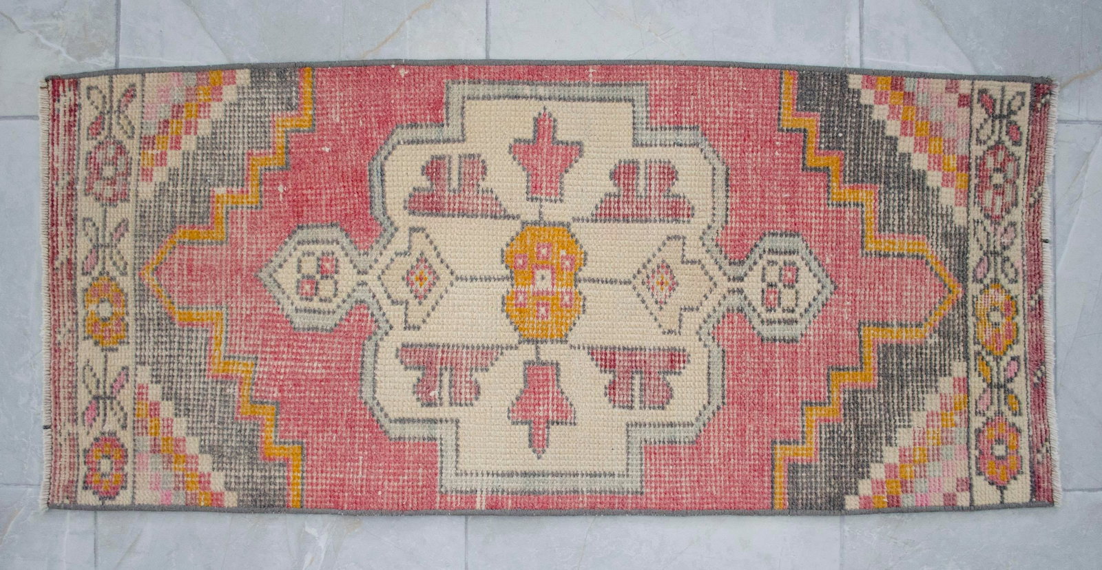 Hand Knotted Door Mat, Entryway Rug, Bath Mat, Kitchen Decor, Small Rug, Turkish Rug - 1"² - 4