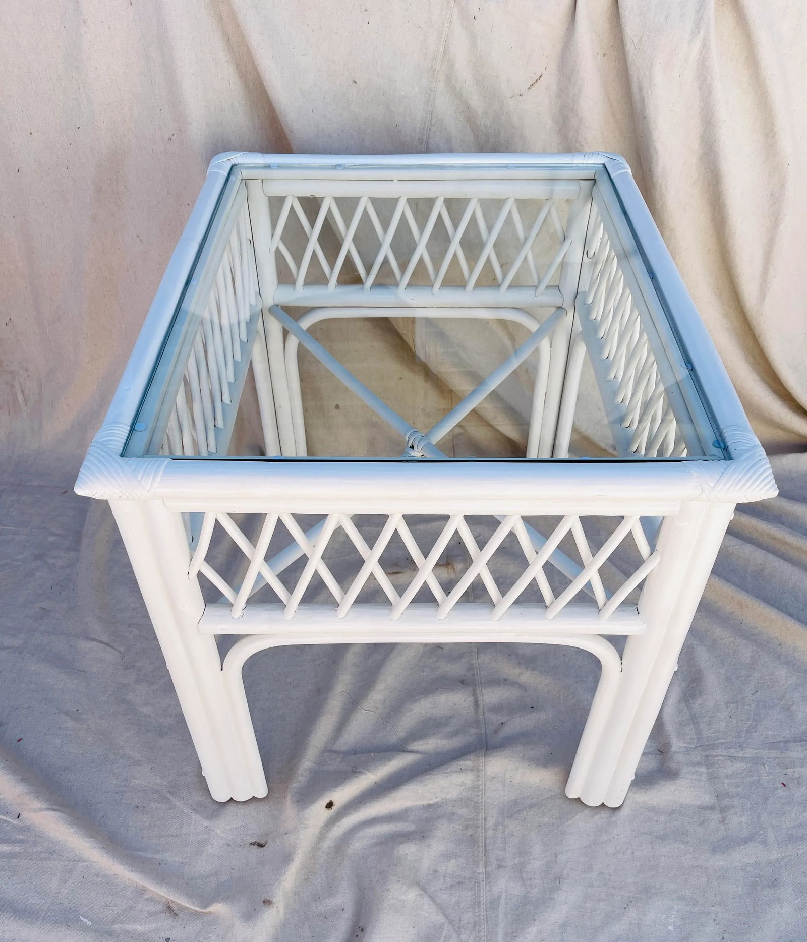 Vintage Ficks Reed Style White Bamboo Lattice Pattern Glass Top End Table - 2