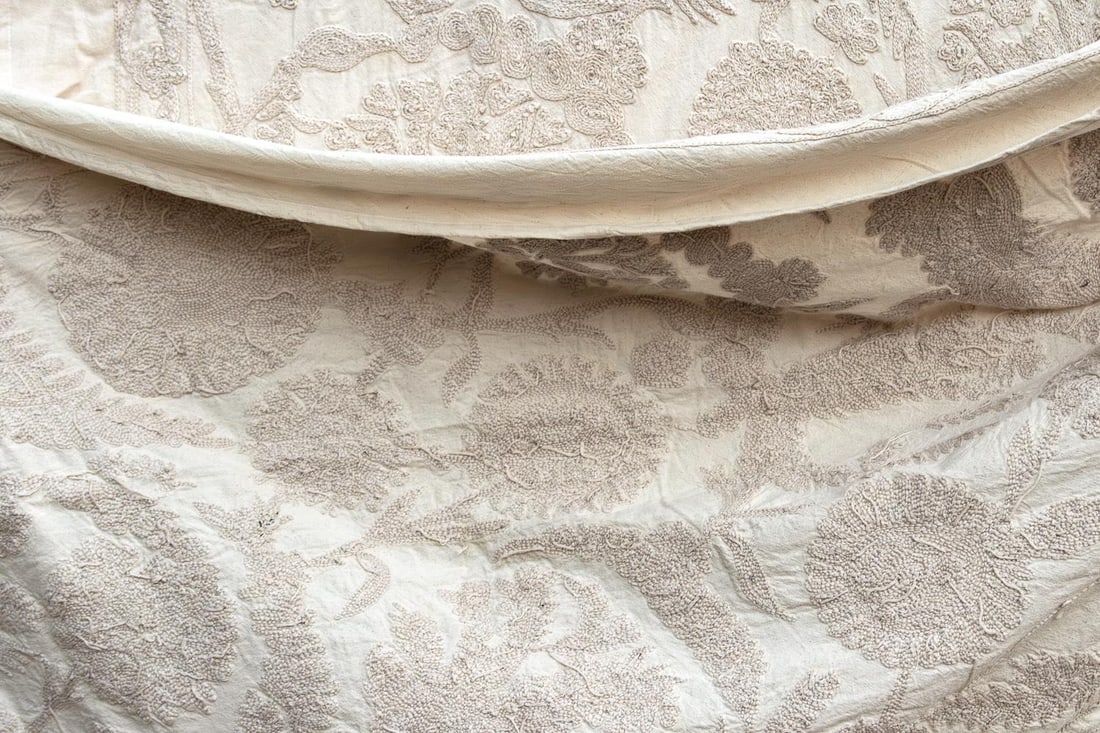 Heirloom Ecru Hand-Embroidered Suzani Throw - 4