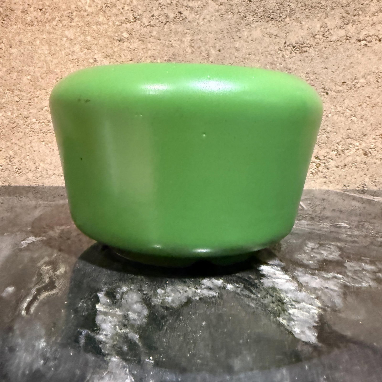 Modern Ceramic Planter or Pot in a Vibrant Green - 4
