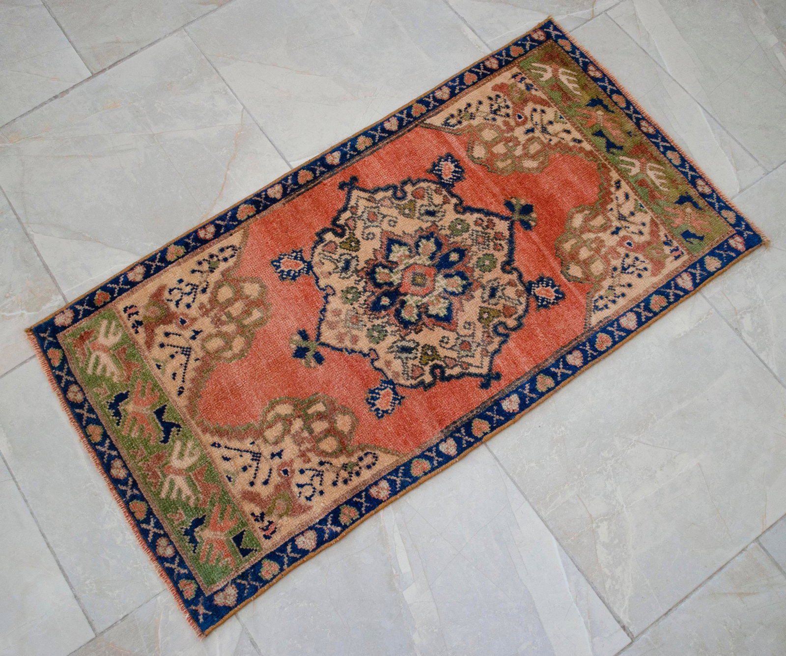 1960s Hand Knotted Small Turkish Rug Entryway Mat Bath Rug Kitchen Rug - 20'' X 39'' - 10