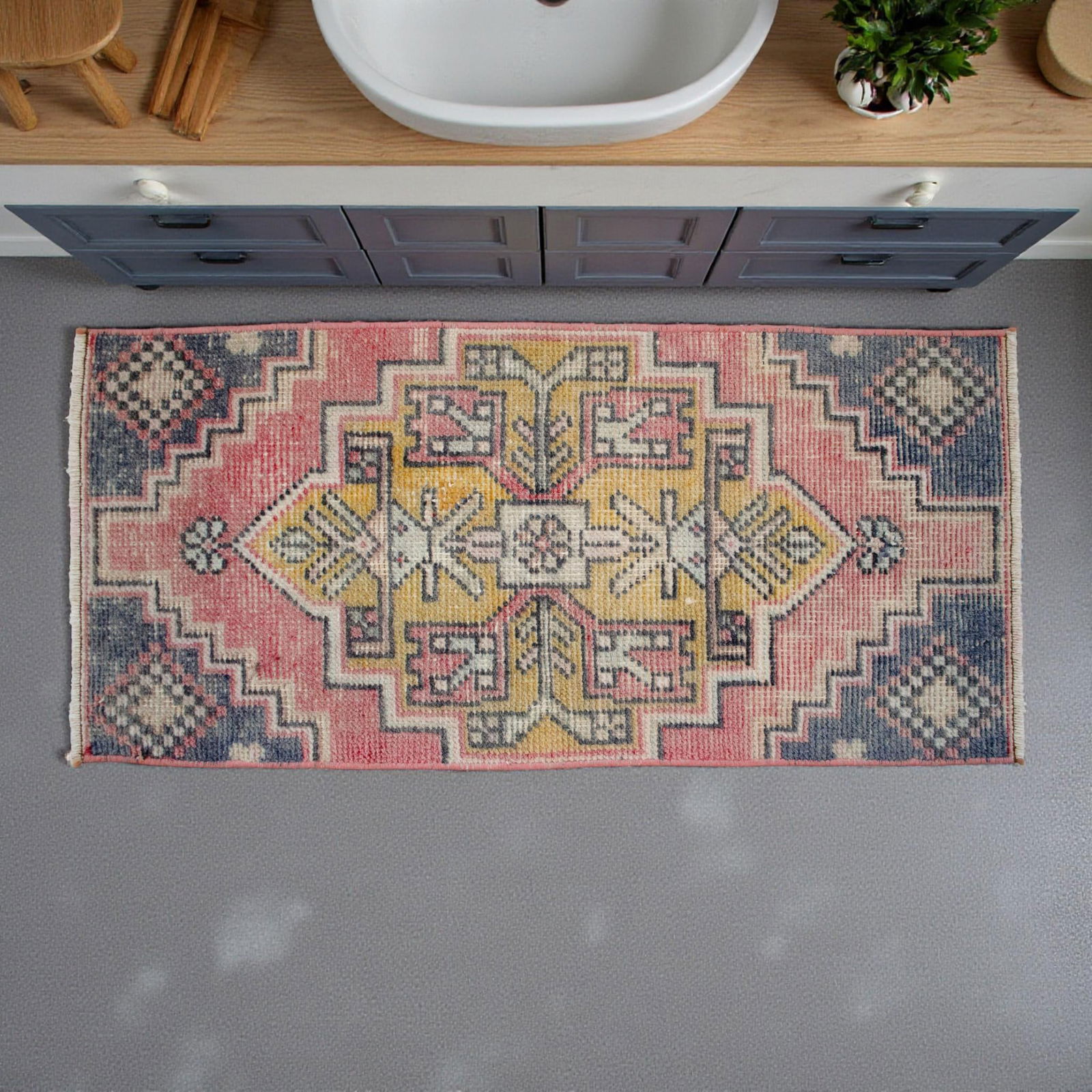 1970s Hand Knotted Small Turkish Rug Entryway Mat Bath Rug Kitchen Rug - 19'' X 41'' - 3