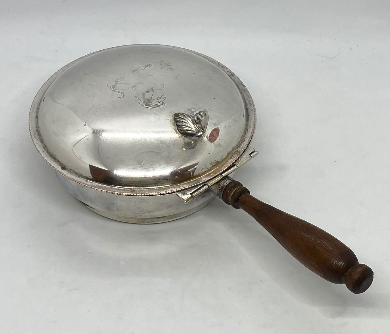 1940s Sheffield Silverplate Silent Butler Table Crumber With Lucite Brush - 2