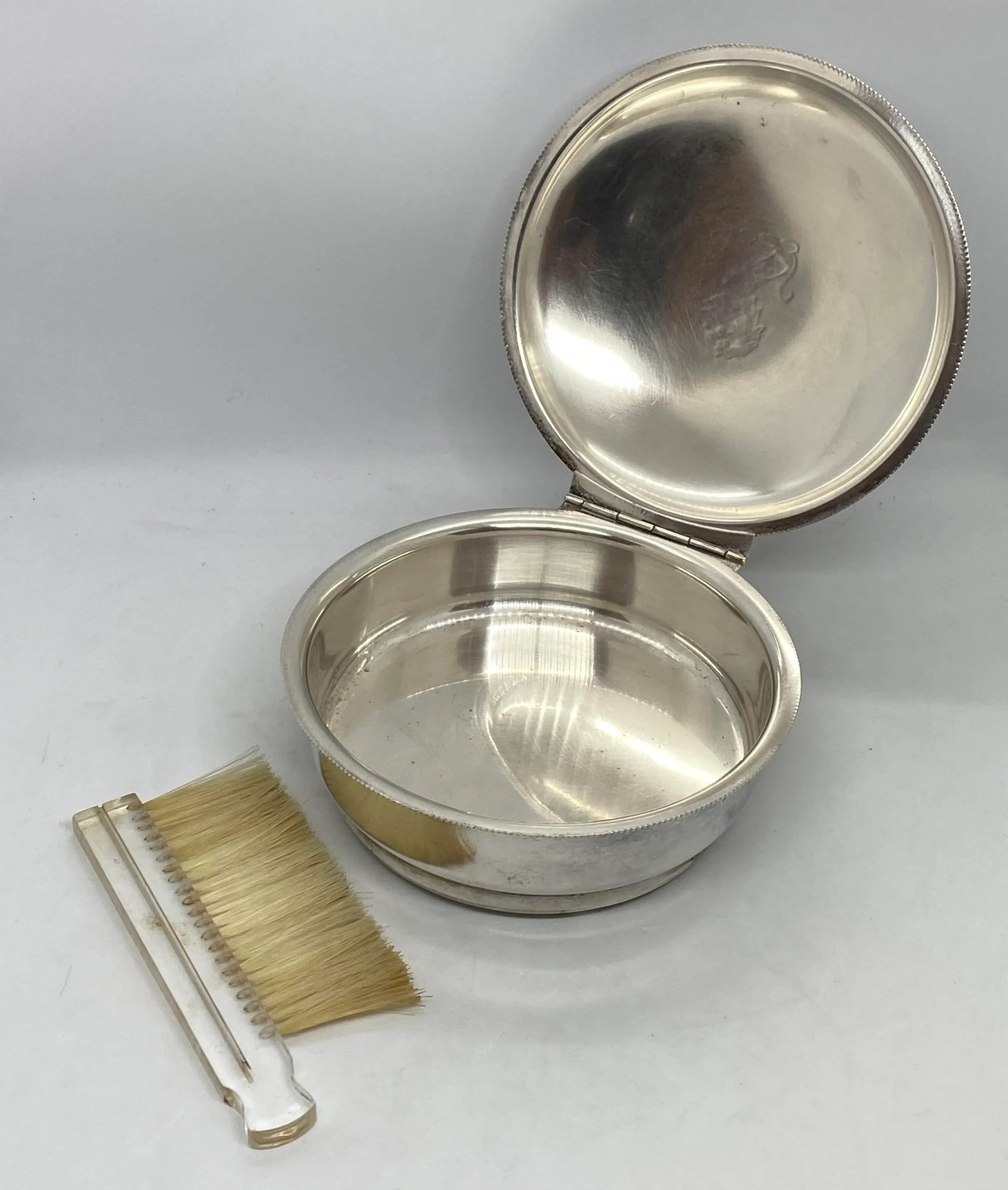 1940s Sheffield Silverplate Silent Butler Table Crumber With Lucite Brush - 9