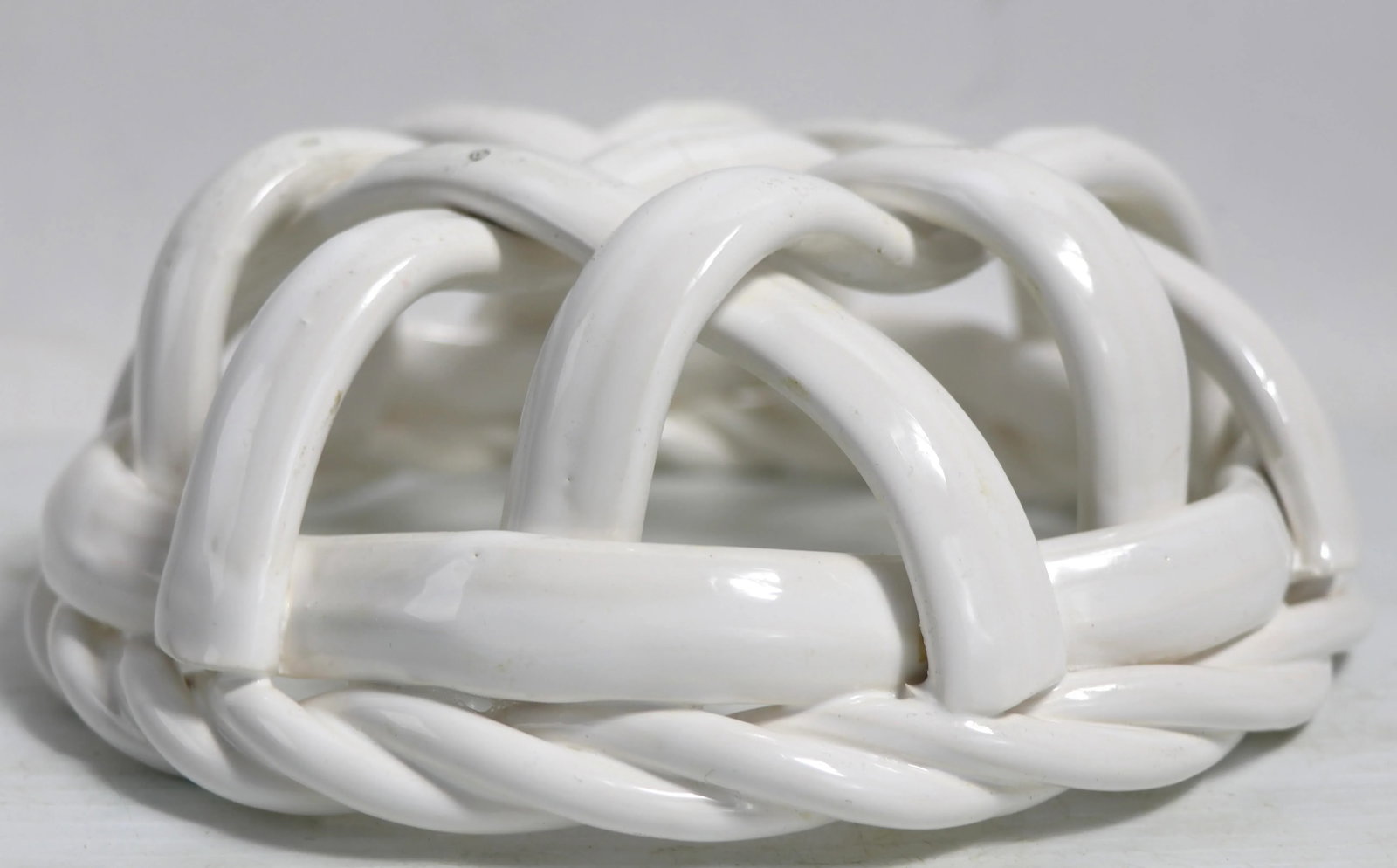 1980s Italian Ceramic Basket Serving Bowl in White - 5