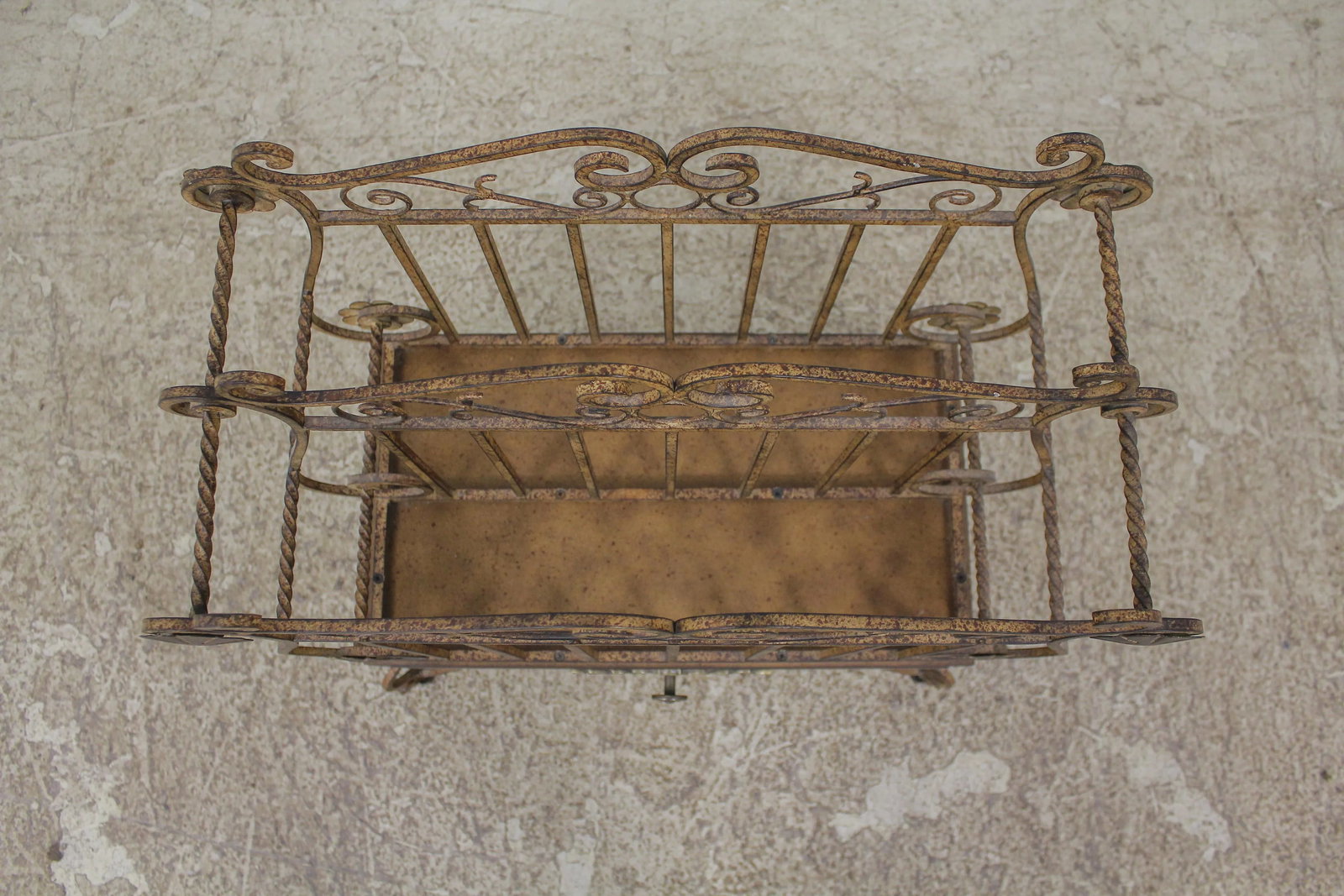 Decorator Iron Magazine Rack W. Drawer - 4