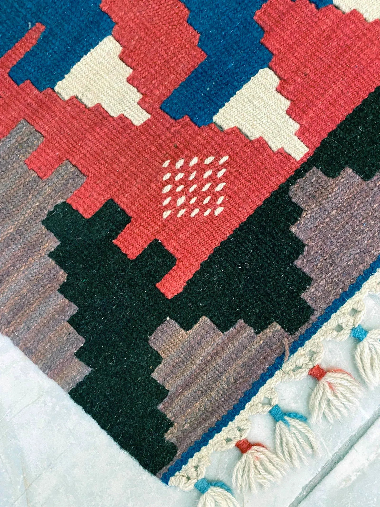 1990s Turkish Rug Hand-Woven Small Kilim Rug - 1'12" X 3'2" - 6