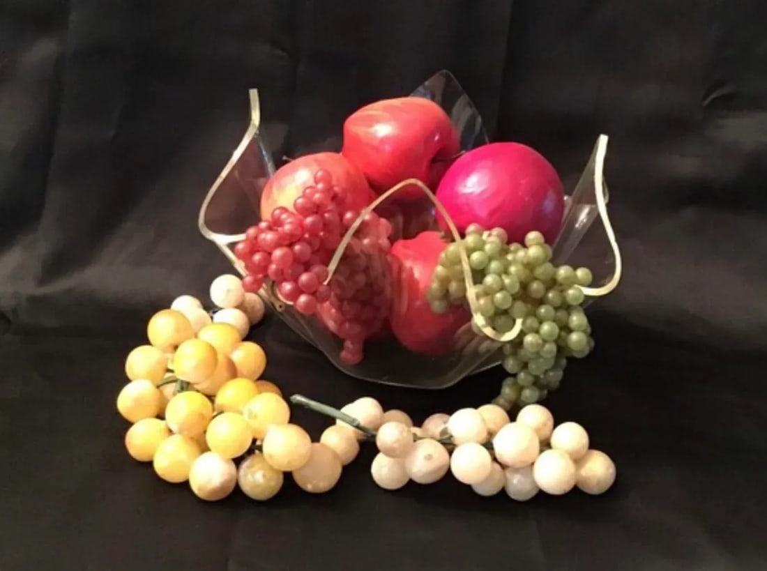 Mid-Century Lucite Sculptured Handkerchief Bowl, Circa 70's - 9
