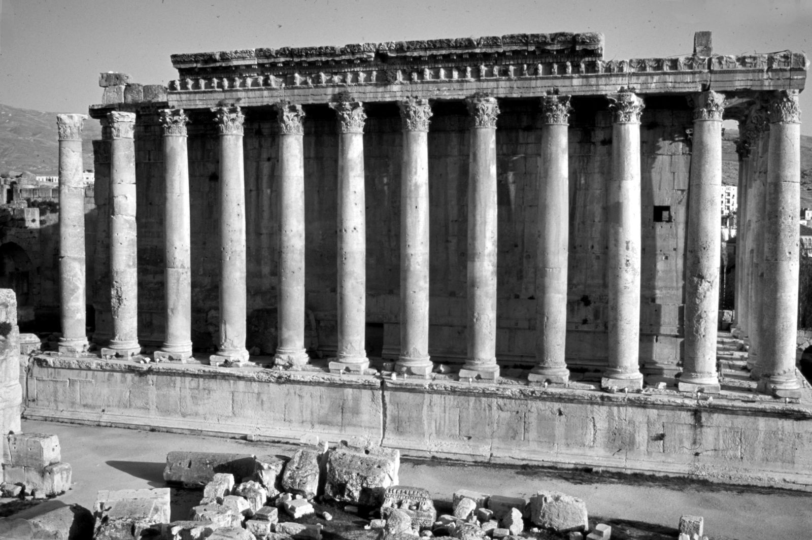 BAALBEK_TEMPLE OF BACHUS: Title: BAALBEK_TEMPLE OF BACHUS Artist/Source: UNKNOWN Original Date: UNKNOWN Dimensions: 19X13 Description: || UNITED STATES SHIPPING ONLY! || This lot is a Dye Based Photolithograph and is a
