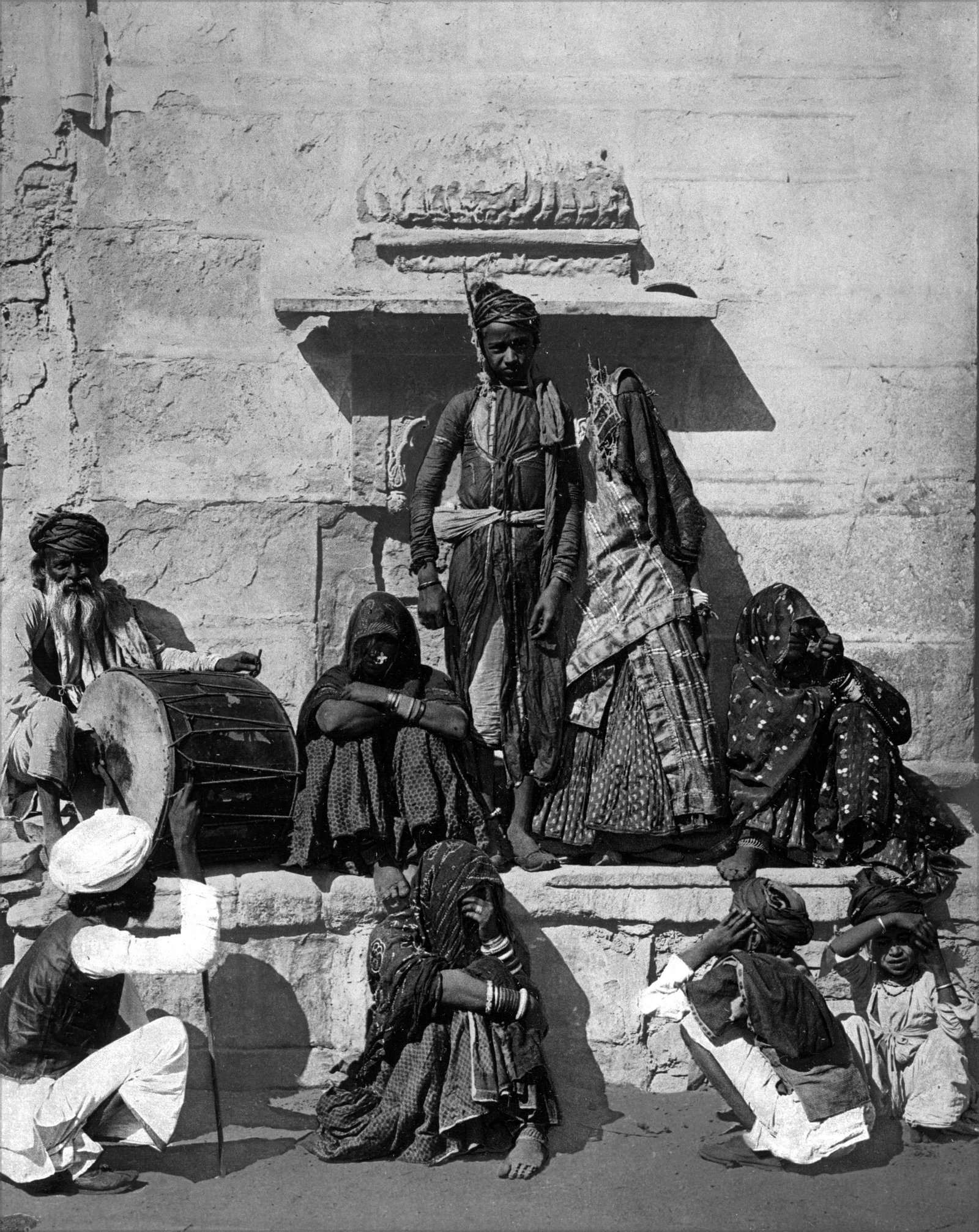 INDIA BRIDE AND GROOM: Title: INDIA BRIDE AND GROOM Artist/Source: UNKNOWN Original Date: UNKNOWN Dimensions: 8X10 Description: || UNITED STATES SHIPPING ONLY! || This lot is a Dye Based Photolithograph and is a restoration