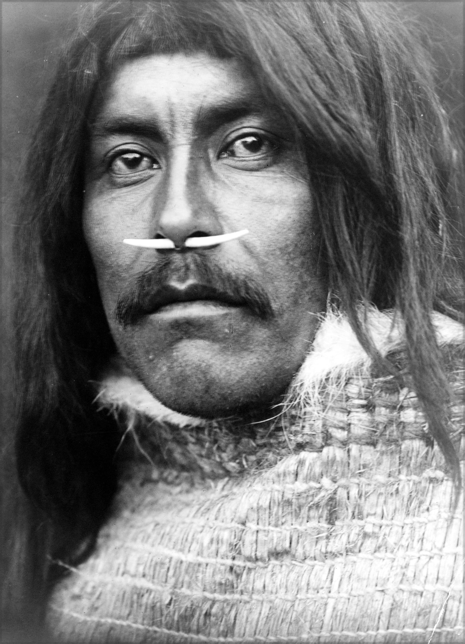 QA HILA; KOPRINO: Title: QA HILA; KOPRINO Artist/Source: EDWARD SHERIFF CURTIS Original Date: 1914 Dimensions: 13X19 Description: || UNITED STATES SHIPPING ONLY! || This lot is a Dye Based Photolithograph and is a rest