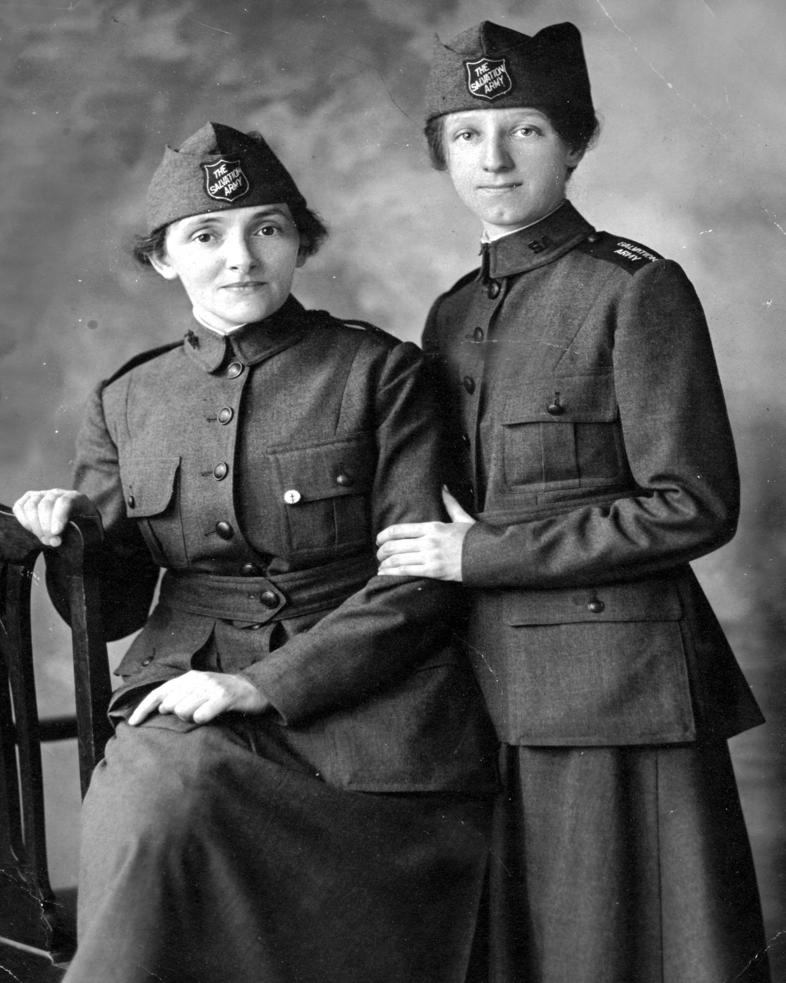 WOMEN IN SALVATION ARMY UNIFORMS: Title: WOMEN IN SALVATION ARMY UNIFORMS Artist/Source: UNKNOWN Original Date: UNKNOWN Dimensions: 8X10 Description: || UNITED STATES SHIPPING ONLY! || This lot is a Dye Based Photolithograph and is a