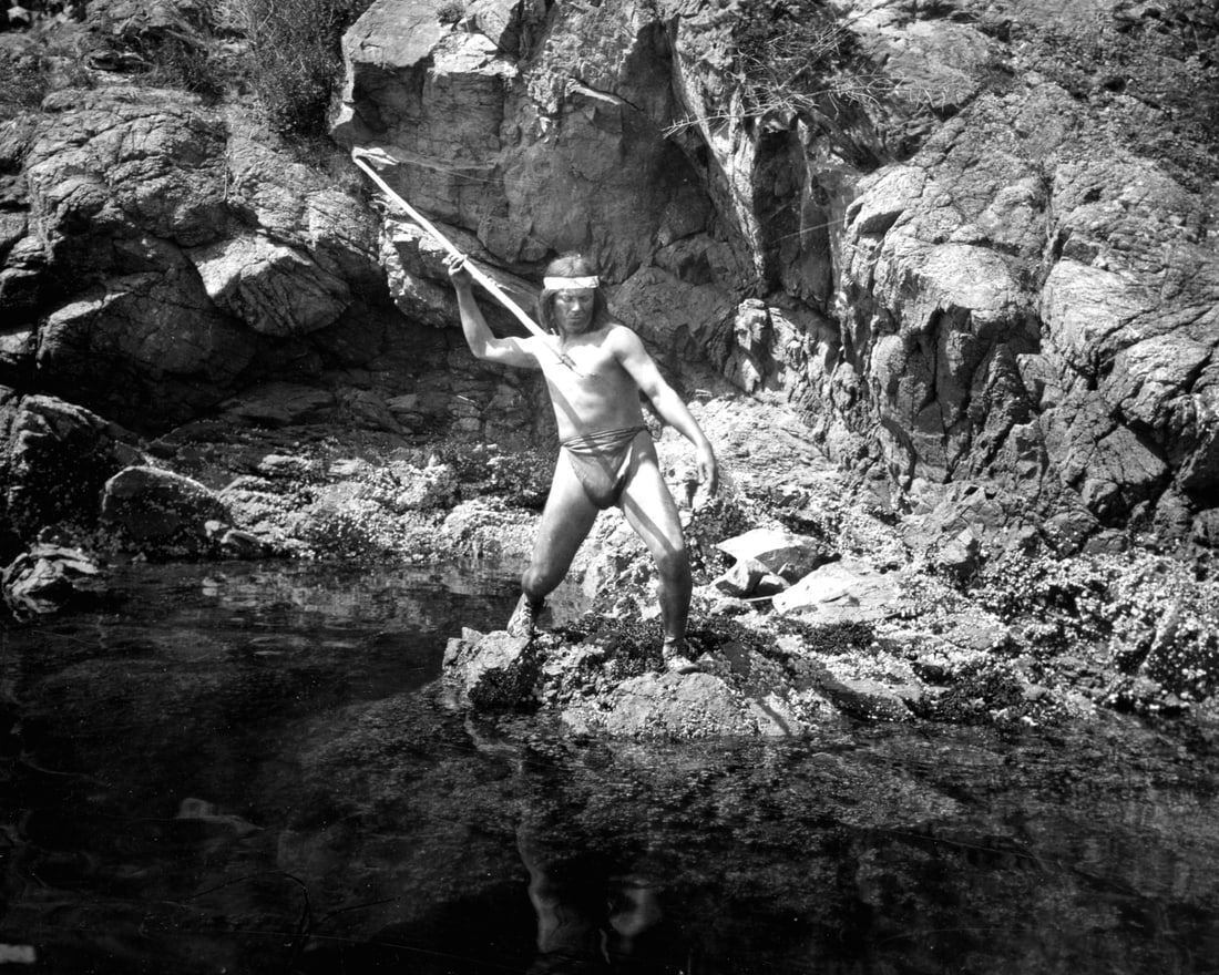 1924, LUMMI CHIEF SPEARING SALMON, PUGET SOUND: Title: 1924, LUMMI CHIEF SPEARING SALMON, PUGET SOUND Artist/Source: Kiser, Fred H., Original Date: 1924 Dimensions: 8X10 Description: || UNITED STATES SHIPPING ONLY! || This lot is a Dye Based Photol