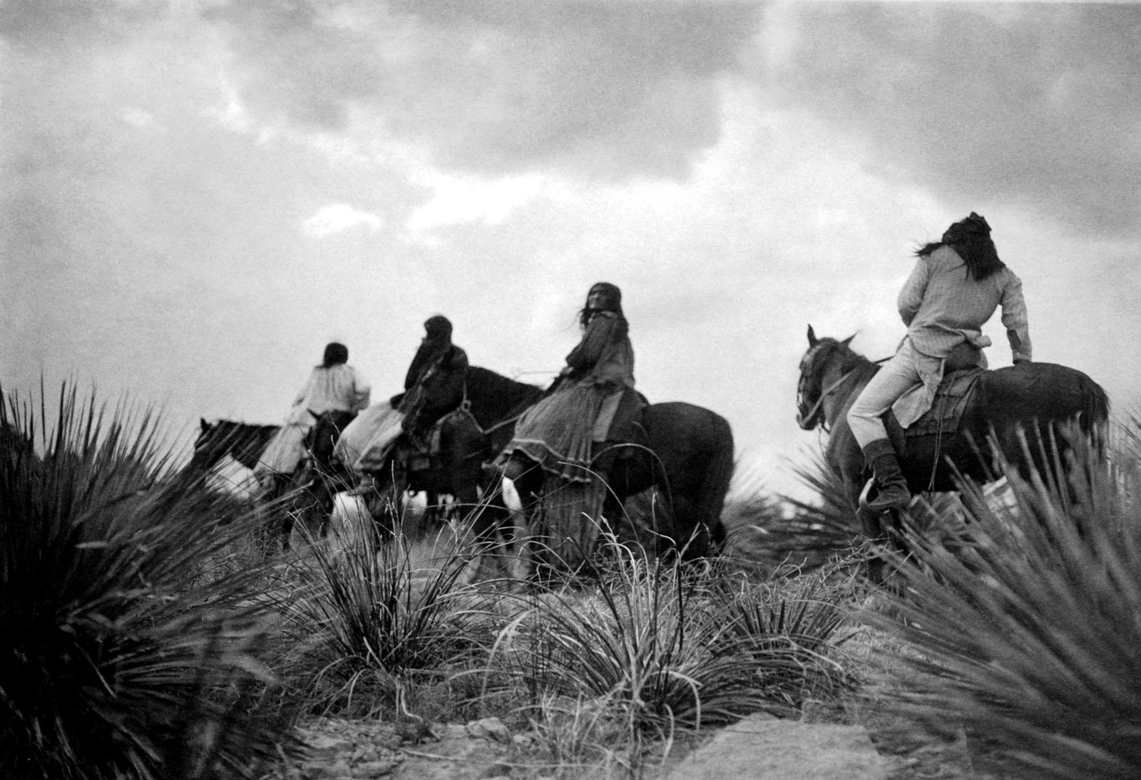 1906, LG. FORMAT 13X19" BEFORE THE STORM, BY EDWARD CURTIS (1 of 1)