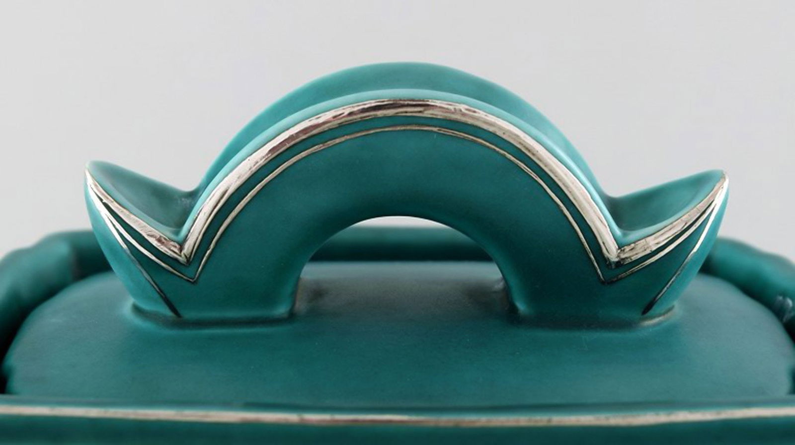 Wilhelm Kåge, Gustavsberg, Argenta Art deco ceramic vase decorated with silver inlaid. - 7