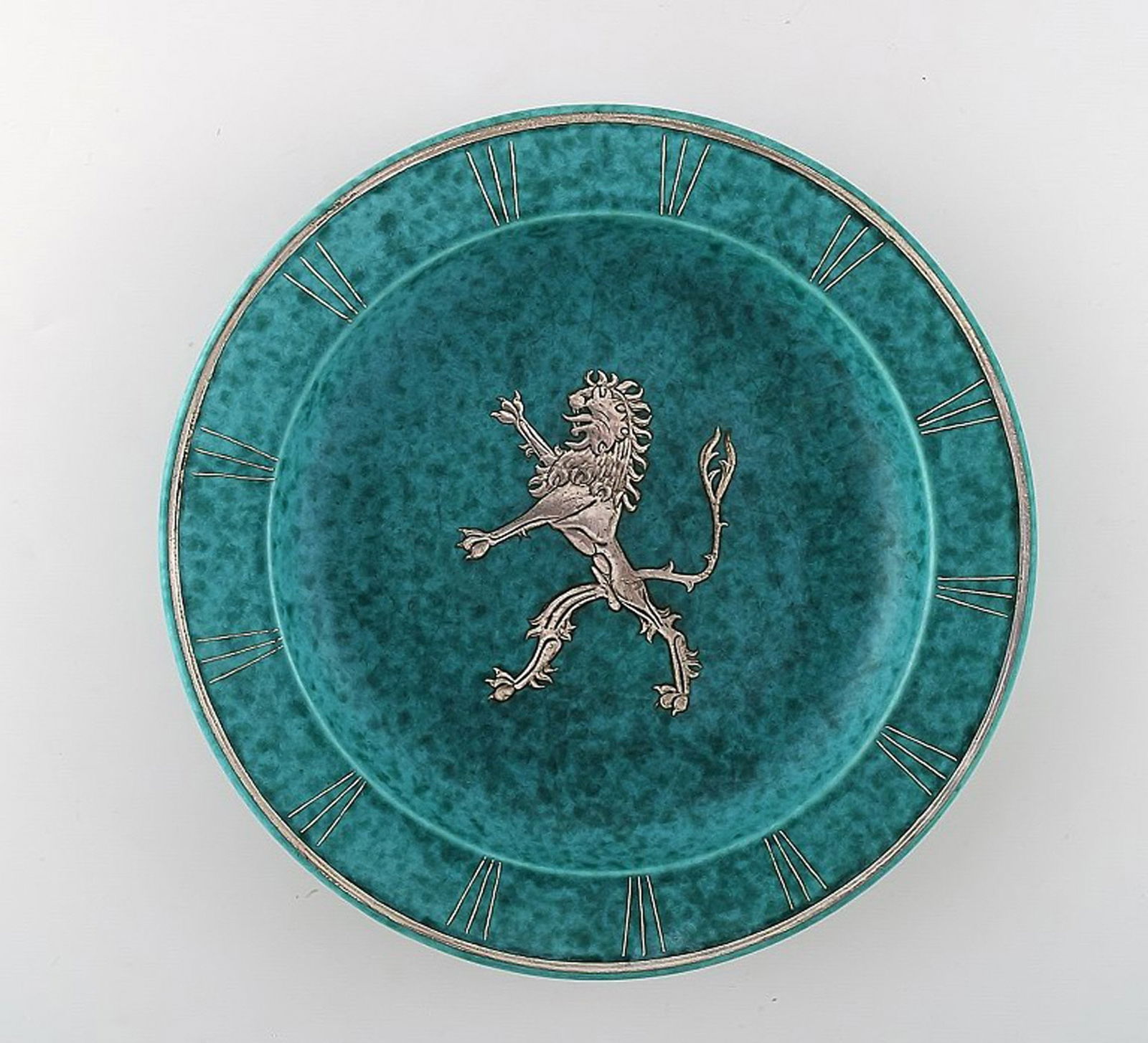 Wilhelm Kåge, Gustavsberg, art deco Argenta dish on feet in ceramics decorated with lion in: Title: Wilhelm Kåge, Gustavsberg, art deco Argenta dish on feet in ceramics decorated with lion in silver inlaid. Description: Wilhelm Kåge, Gustavsberg, art deco Argenta dish on feet in cer