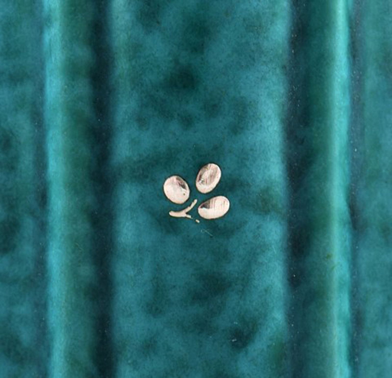 Wilhelm Kåge for Gustavsberg. Argenta vase in ceramics decorated with leaves in silver inlaid. - 3