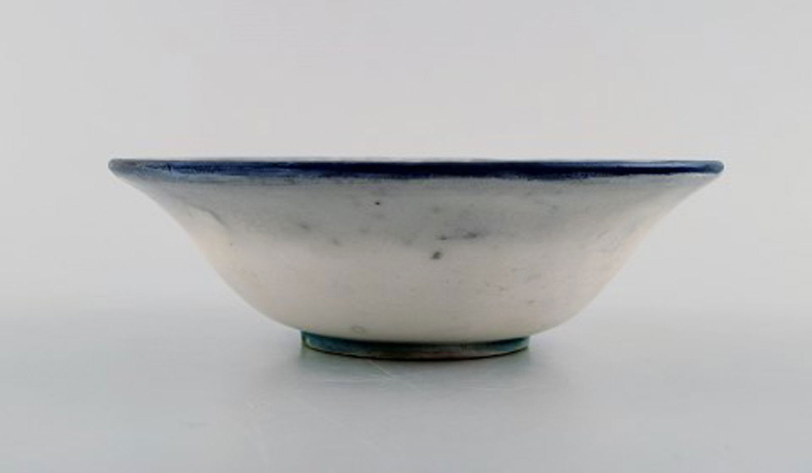 Julie Bloch Kyhn for Kähler, Denmark. Hand painted unique bowl in glazed ceramics with fish - 4
