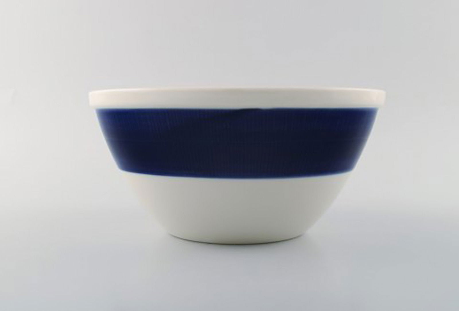 Hertha Bengtsson (1917-1993) for Rörstrand. Set of 3 "Koka" bowls, service in glazed stoneware. - 3