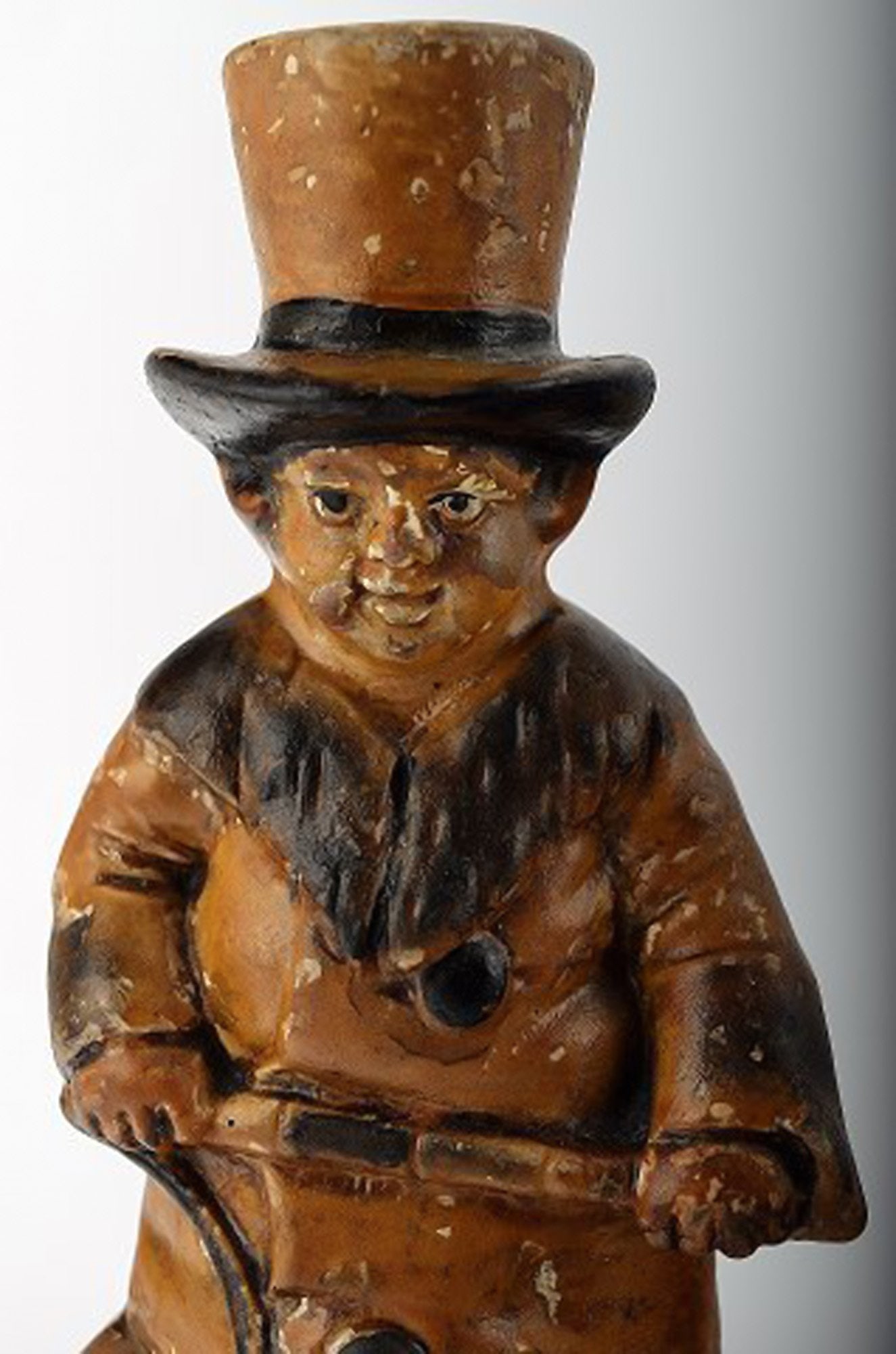 English figure in stoneware after Charles Dickens "Oliver Twist". - 2
