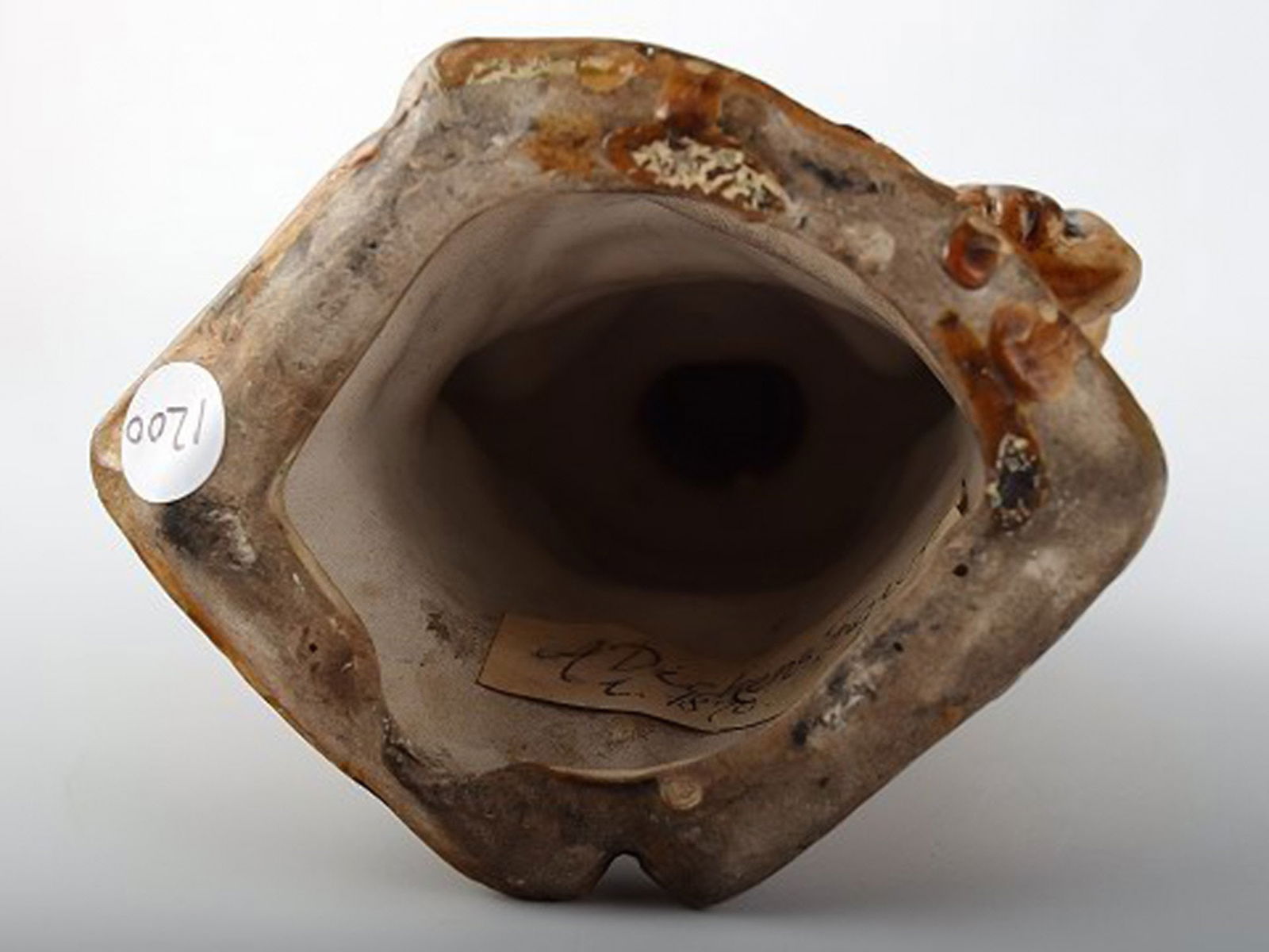 English figure in stoneware after Charles Dickens "Oliver Twist". - 4