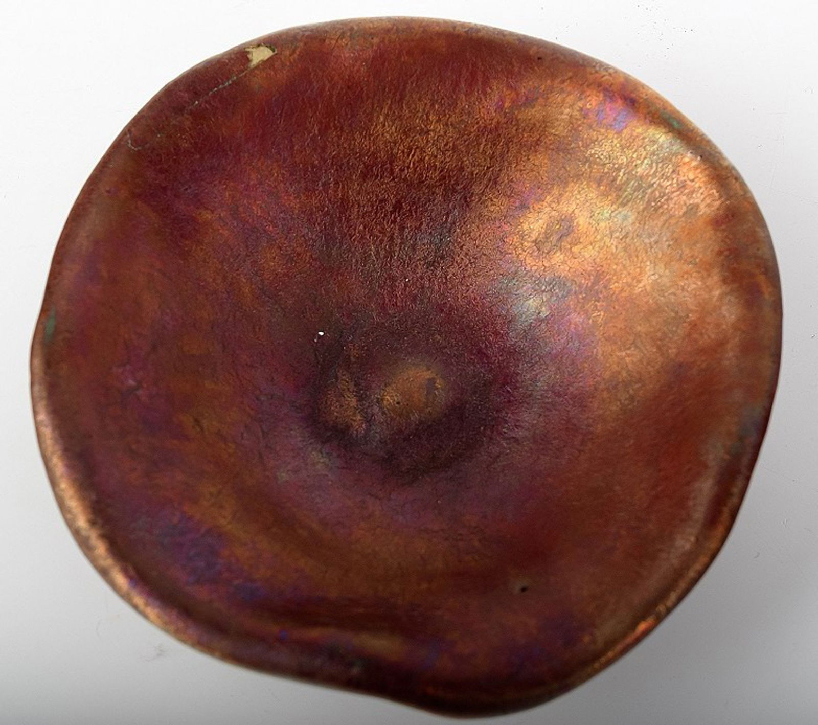 Large and impressive Danish private collection (Total of 42 unique vases, bowls, figurines, etc.) (1 of 4)