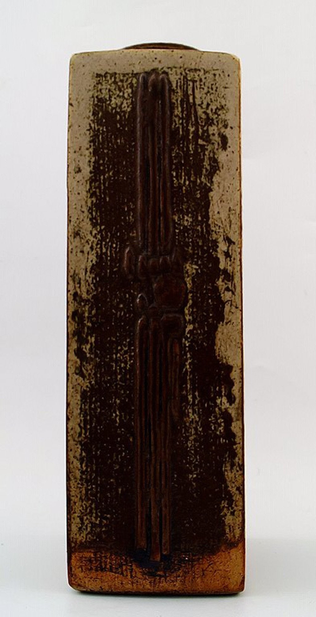 Dorthe Møller, own workshop, large ceramic vase in rustic style.: Title: Dorthe Møller, own workshop, large ceramic vase in rustic style. Description: Dorthe Møller, own workshop, large ceramic vase in rustic style. Signed in monogram. Approx 1970s. Measur