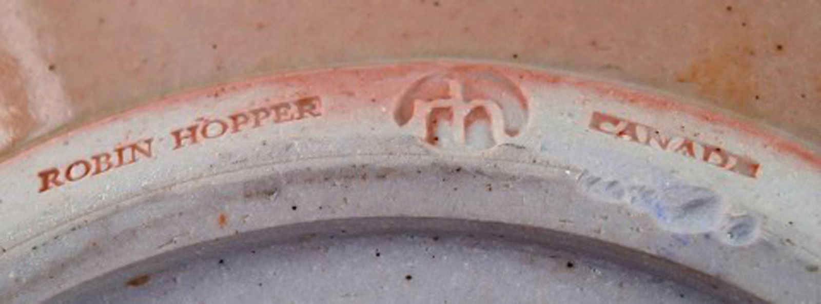 Robin Hopper, English / Canadian ceramist. Ceramic dish in luster glaze. - 6