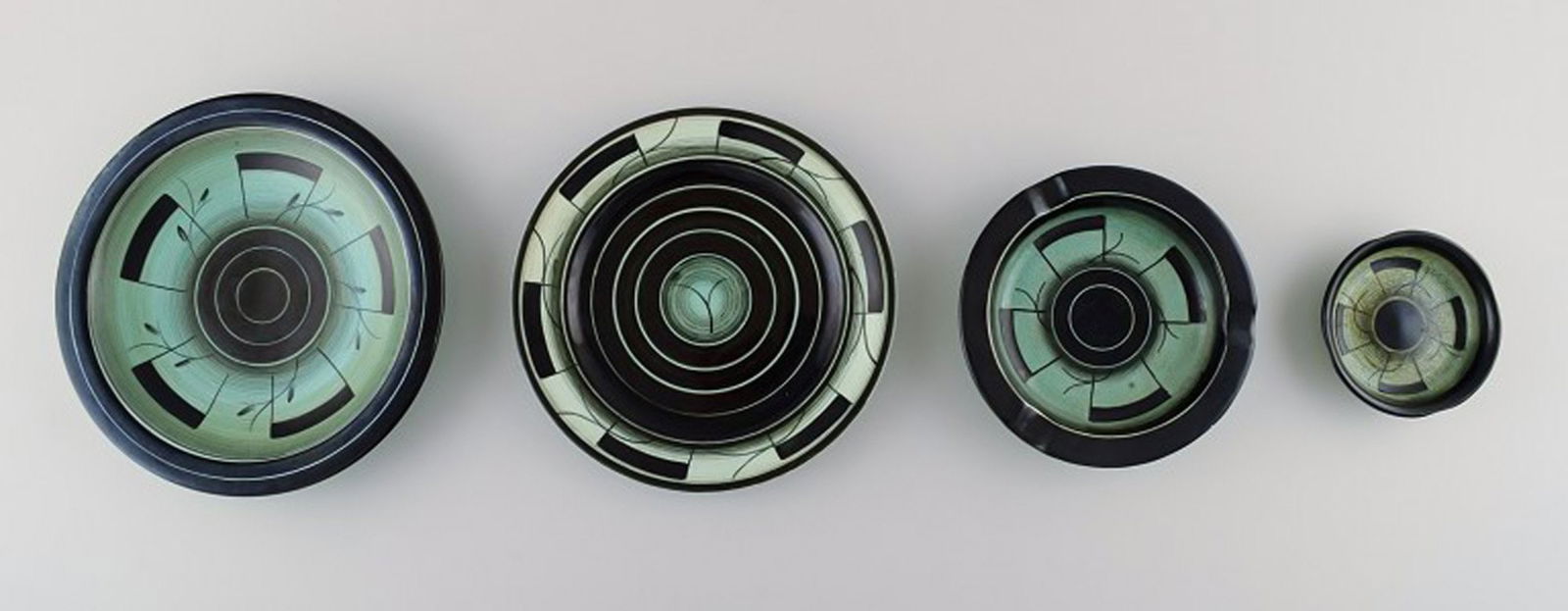 Josef Ekberg for Gustavsberg 4 Art Deco bowl dishes. (1 of 7)