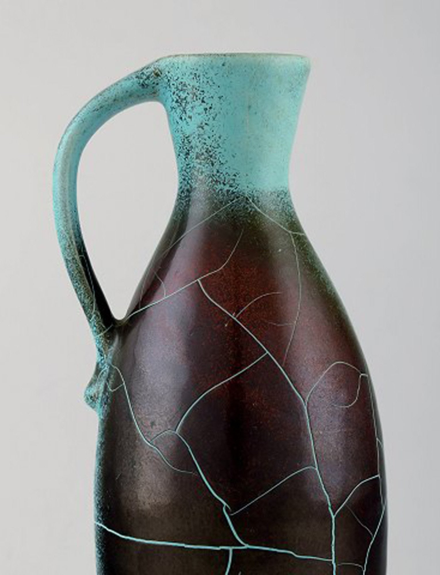 Richard Uhlemeyer, German ceramist. Pottery pitcher, beautiful crackled glaze in green red shades. - 4