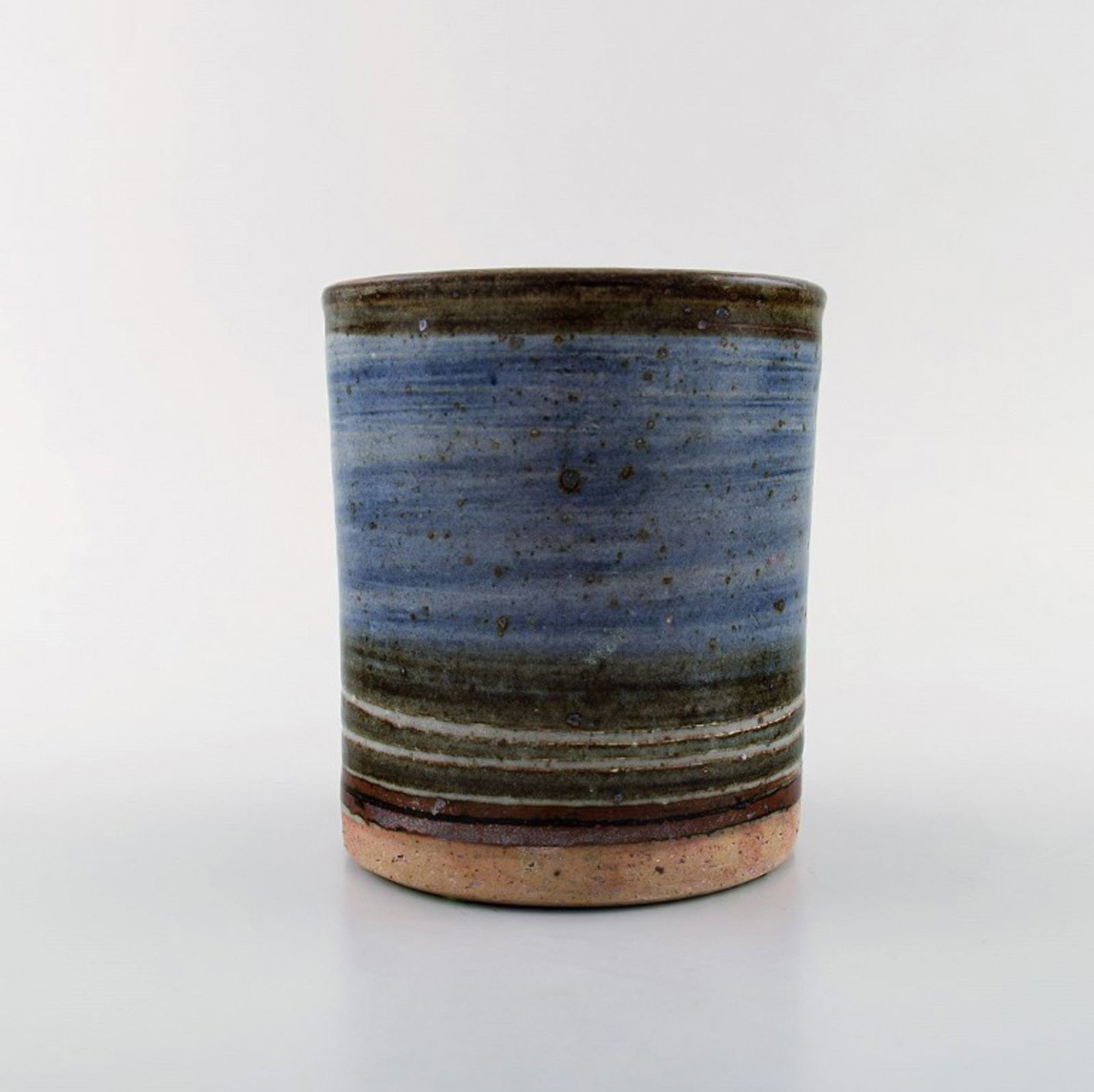 Helle Allpass (1932-2000). Vase of glazed stoneware decorated with beautiful brown and blue glaze. (1 of 6)