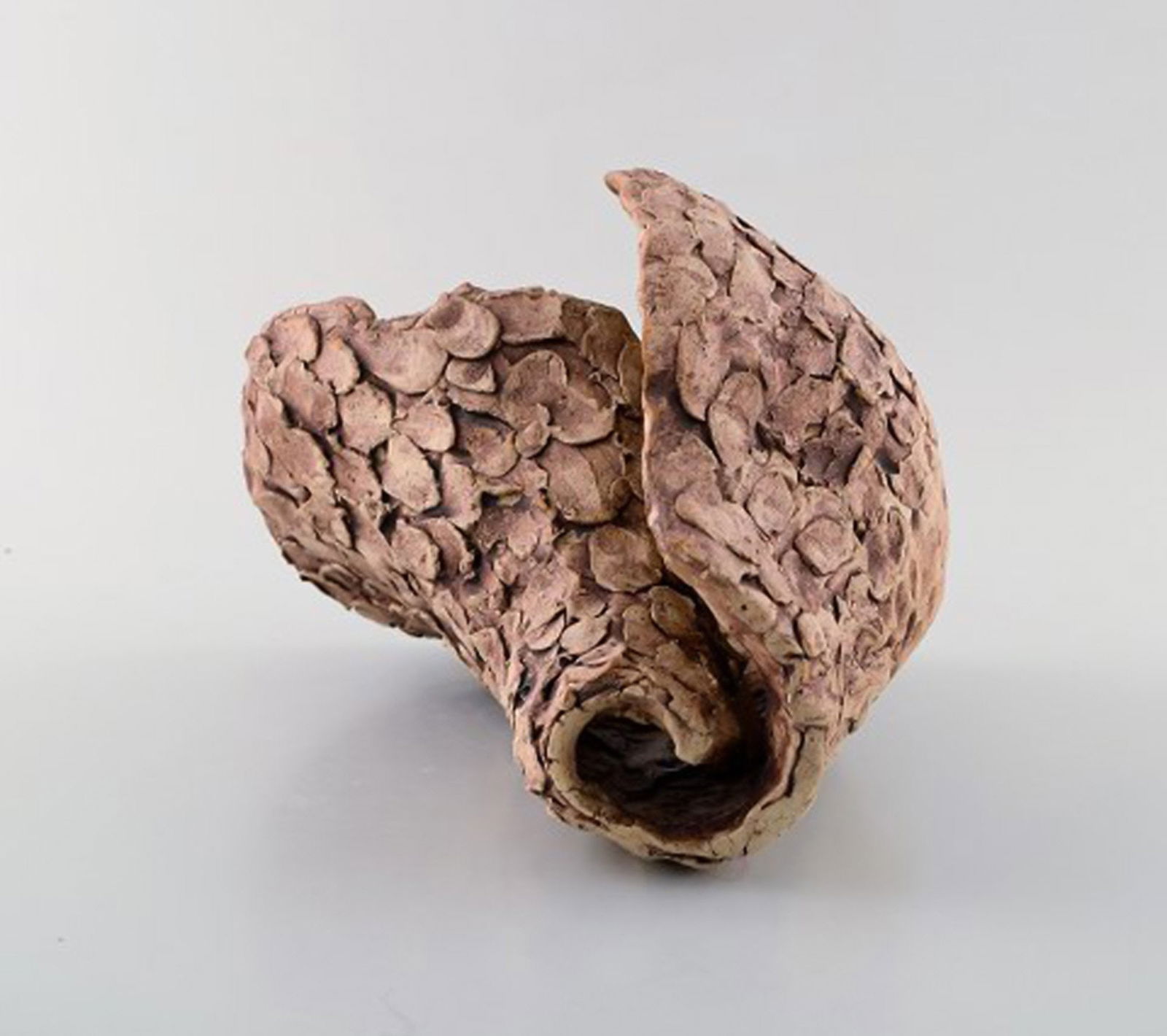 Ivy Lysdal, b. 1937. Danish ceramist and painter. Organic unique sculpture. 1970/80's. - 6