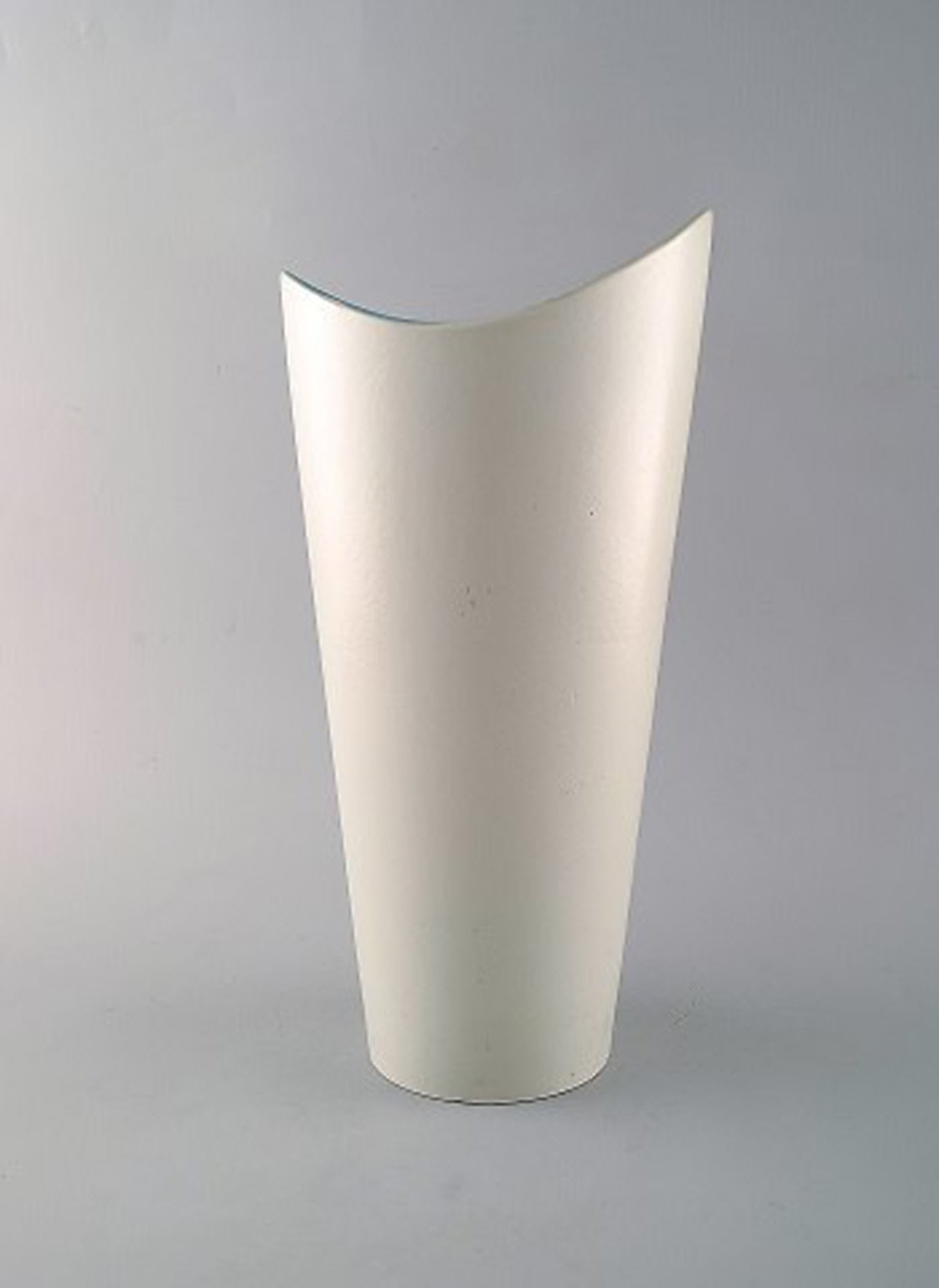 Hilkka-Liisa Ahola (1920-2009) for Arabia. Vase in glazed ceramic with floral motif. 1960's. - 4