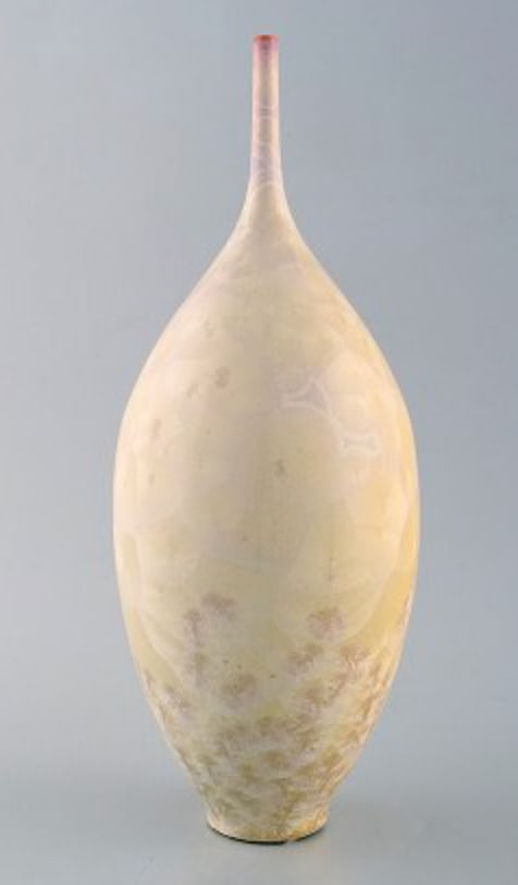 Isak Isaksson, Swedish potter. Large narrow necked unique vase in glazed ceramics. Beautiful crystal (1 of 6)