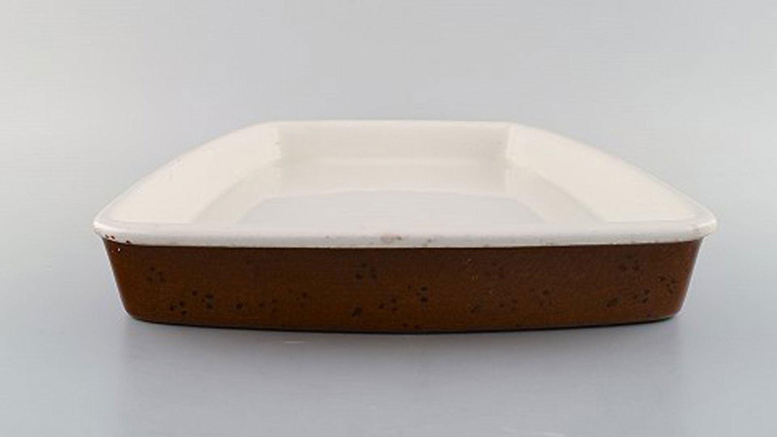 Stig Lindberg for Gustavsberg. Large "Coq" ovenproof tray in glazed stoneware. Rustic design, - 4