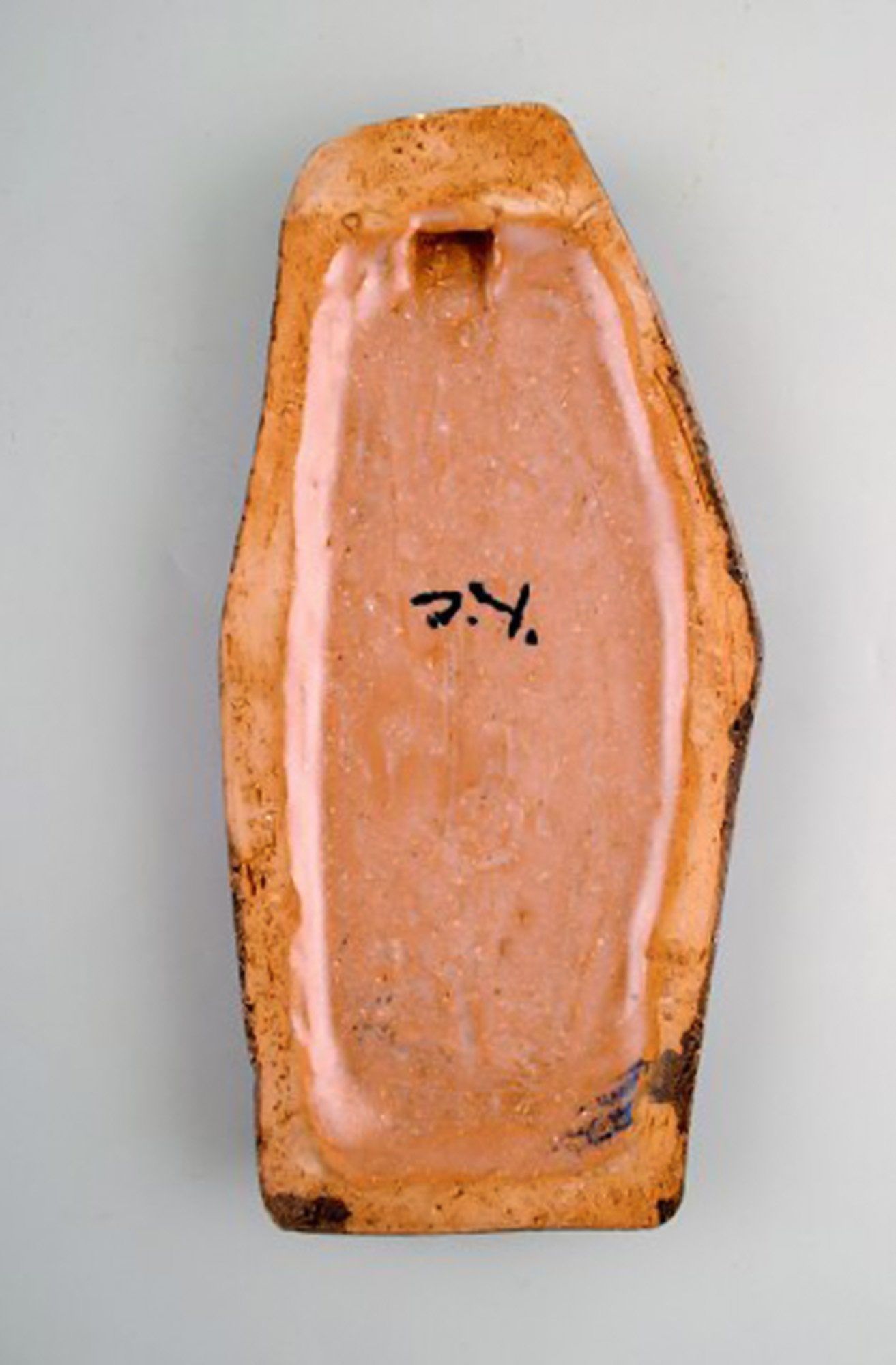 Swedish ceramist. Unique wall plaque in glazed stoneware. Blue glaze with hunter motif. 1960's. - 5