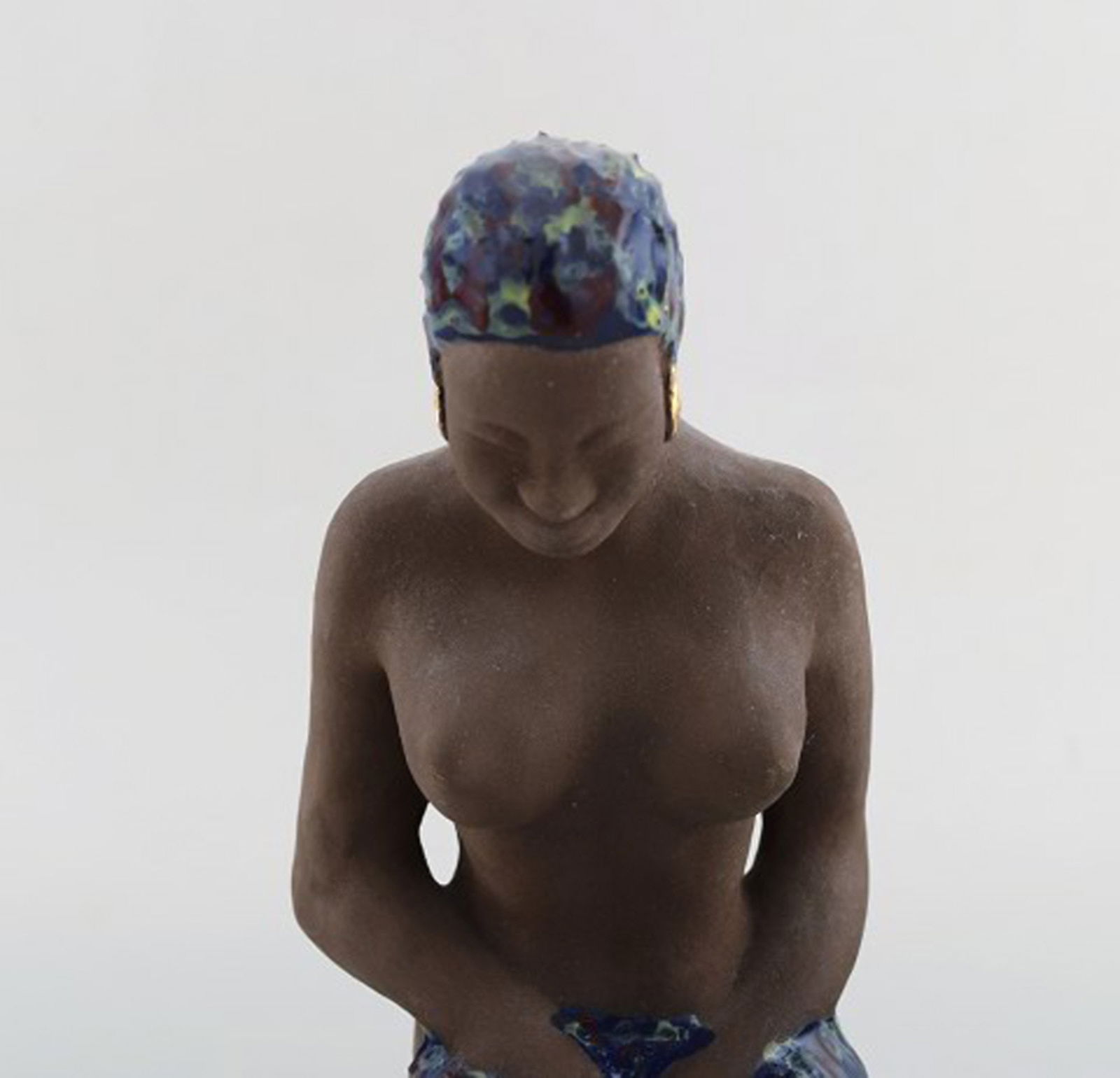 Bengt Wall, Sweden. Balinese girl in raw and glazed ceramics with gold decoration. 1950's. - 3