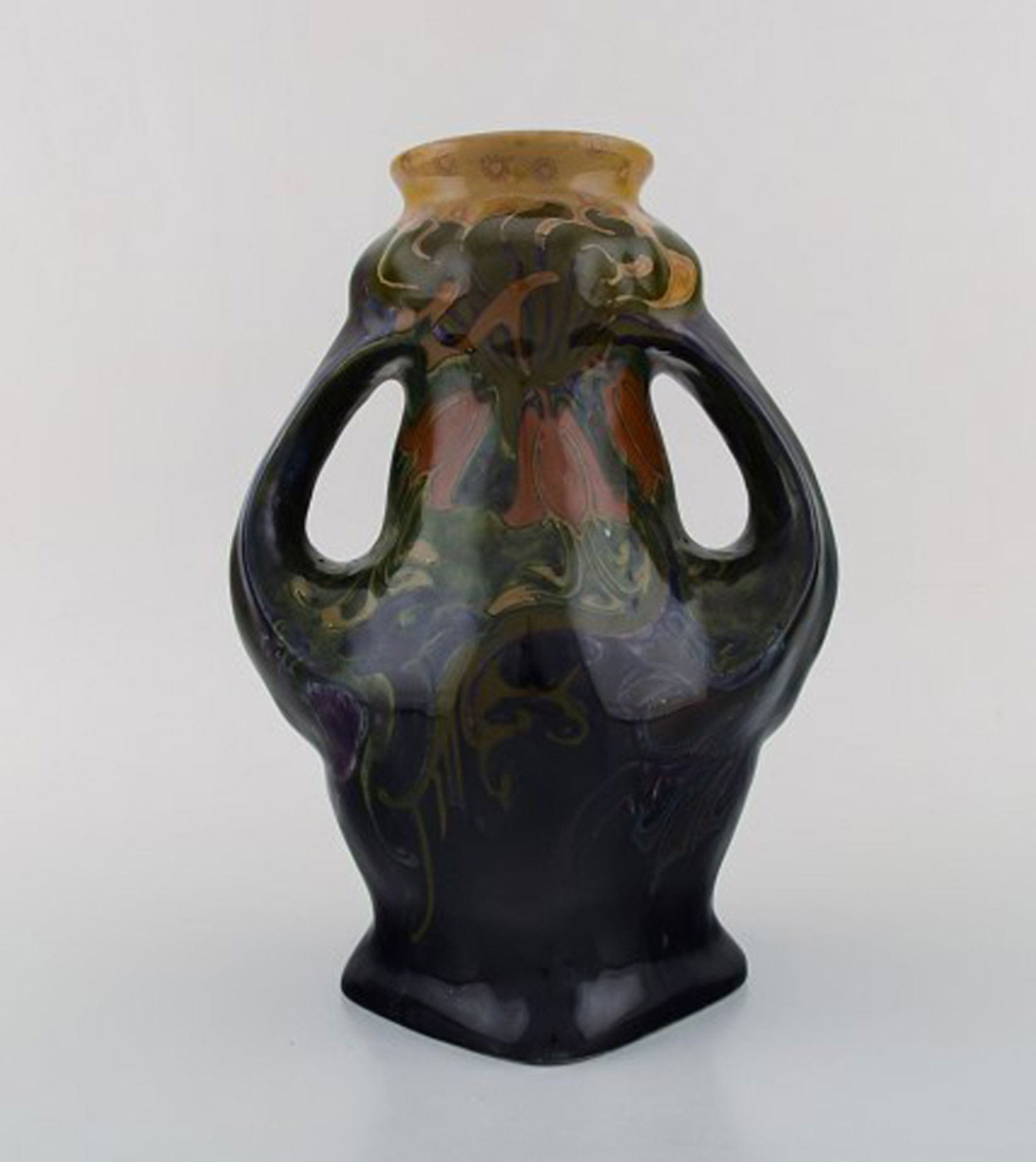 Rozenburg, Den Haag. Large art nouveau vase with gloves in glazed ceramics with flowers. 1910 / - 2