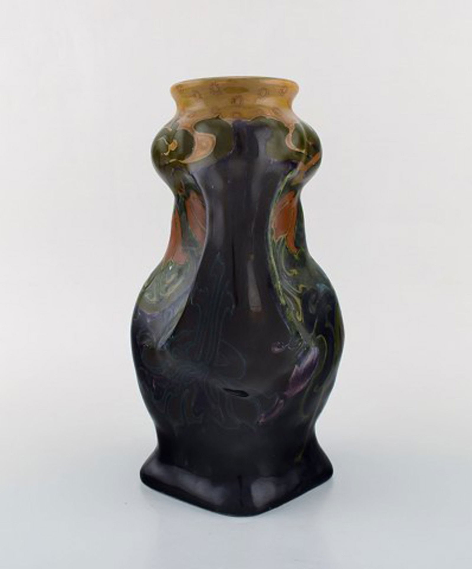 Rozenburg, Den Haag. Large art nouveau vase with gloves in glazed ceramics with flowers. 1910 / - 6