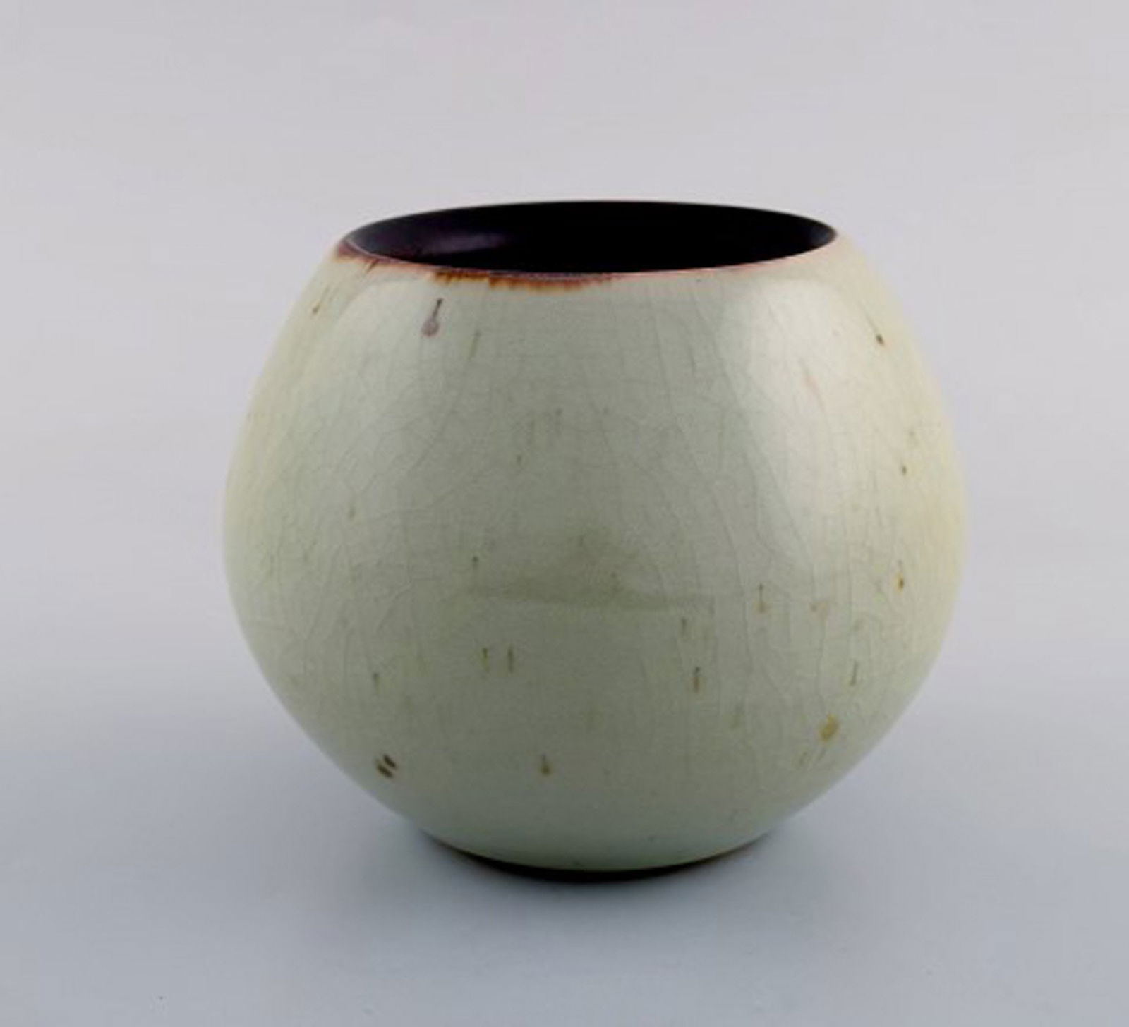 European studio ceramist. Unique vase in glazed ceramics. Beautiful crackled glaze in light earth - 2