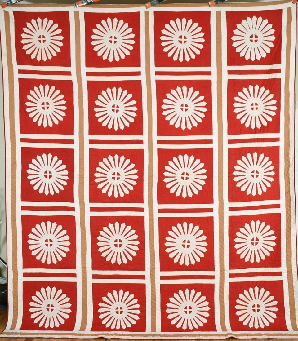1890's Red & White Wagon Wheel Quilt (1 of 10)