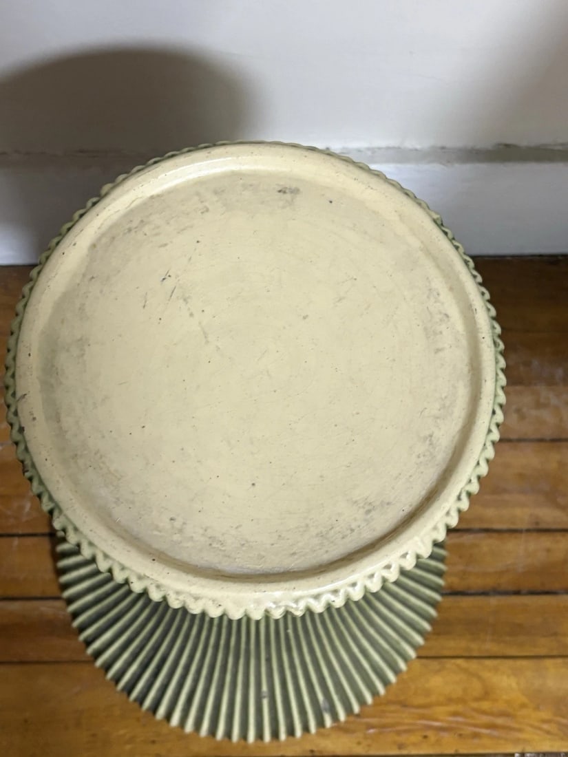 Roseville Pottery Donatello Jardiniere & Pedestal - 6