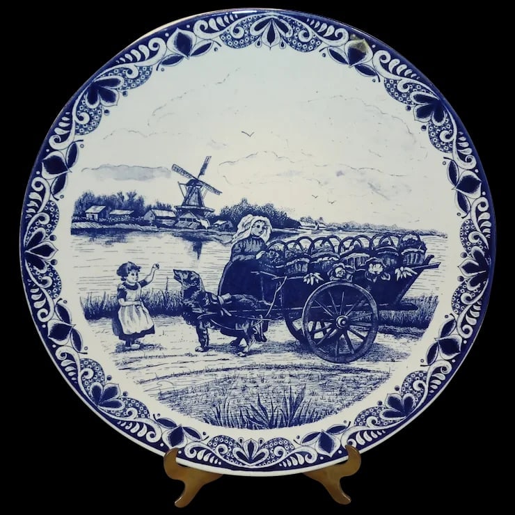 Original Blanco Delft Blue Handwork Chemkefa made in Holland Wall Plate: This Original Blanco Delft Blue Handwork Chemkefa made in Holland Wall Plate is in excellent condition. NO chips, loss of color etc. It measures 15 ½” in diameter and has hanging holes in t