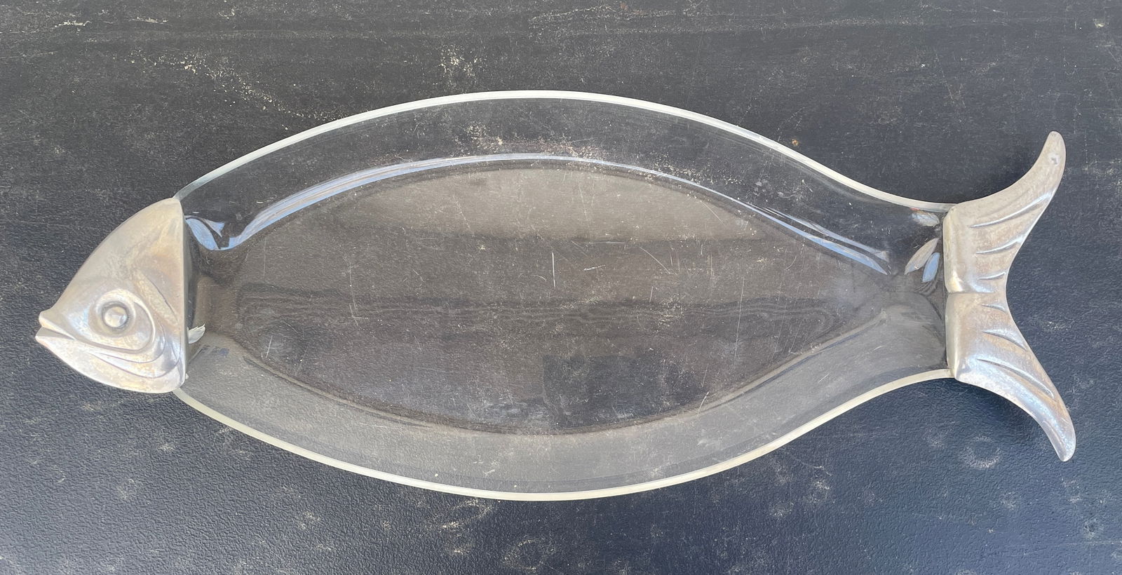 MCM Lucite & Metal Fish Platter: Date/Period: unknown Dimension: 25" x 10" x 1" Material: lucite. Metal Additional Information: MCM Lucite & Metal Fish Platter Shipping: Domestic: Flat-rate of $16.00 to anywhere within the contiguous