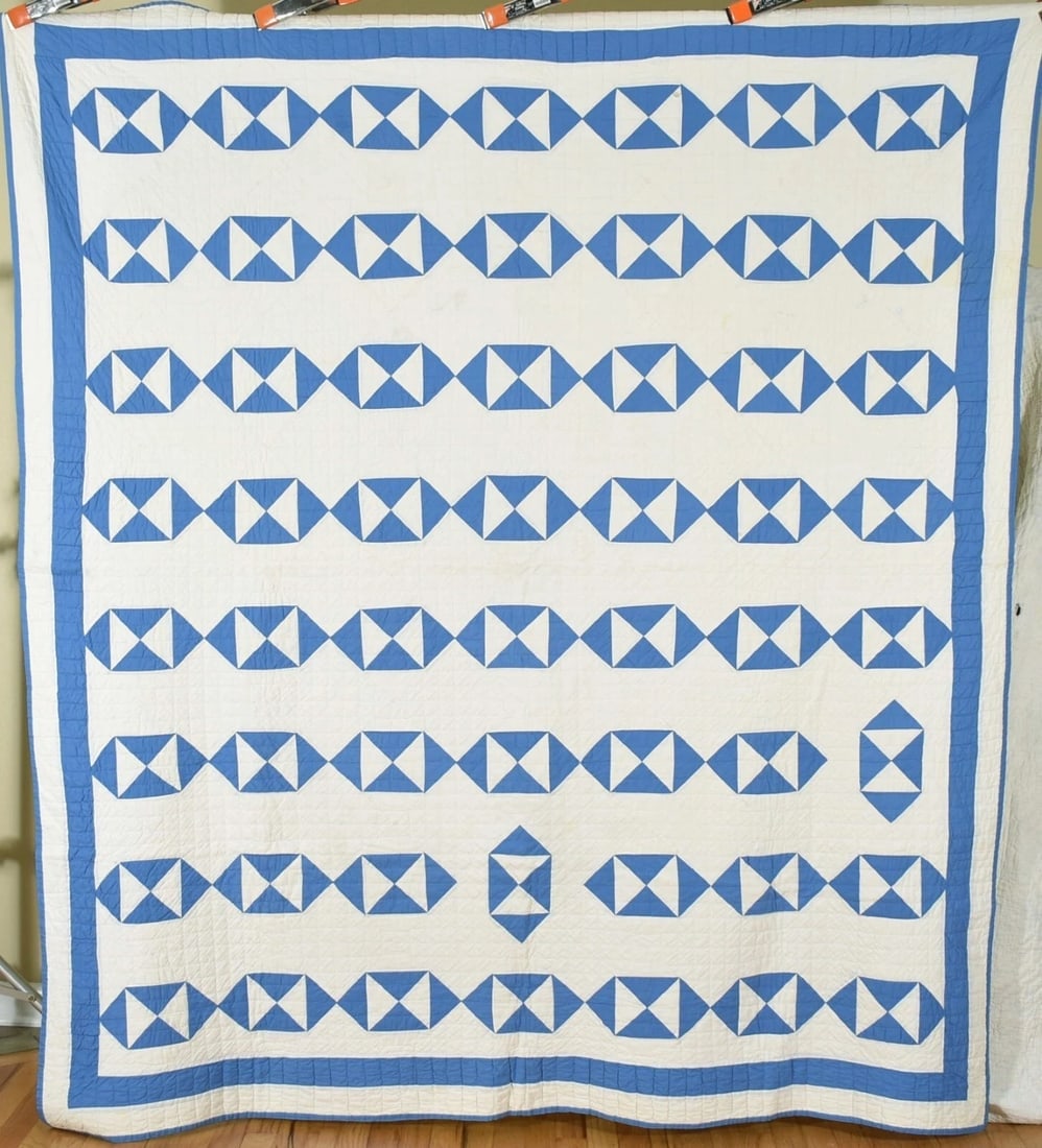 30's Blue & White Hourglass Quilt (1 of 6)