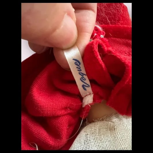 Vintage Muffie Doll red velvet Dress Story Book cali - 11