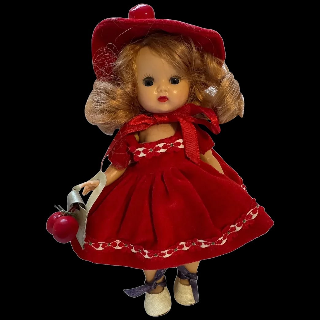 Vintage Muffie Doll red velvet Dress Story Book cali (1 of 11)