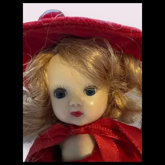 Vintage Muffie Doll red velvet Dress Story Book cali - 3