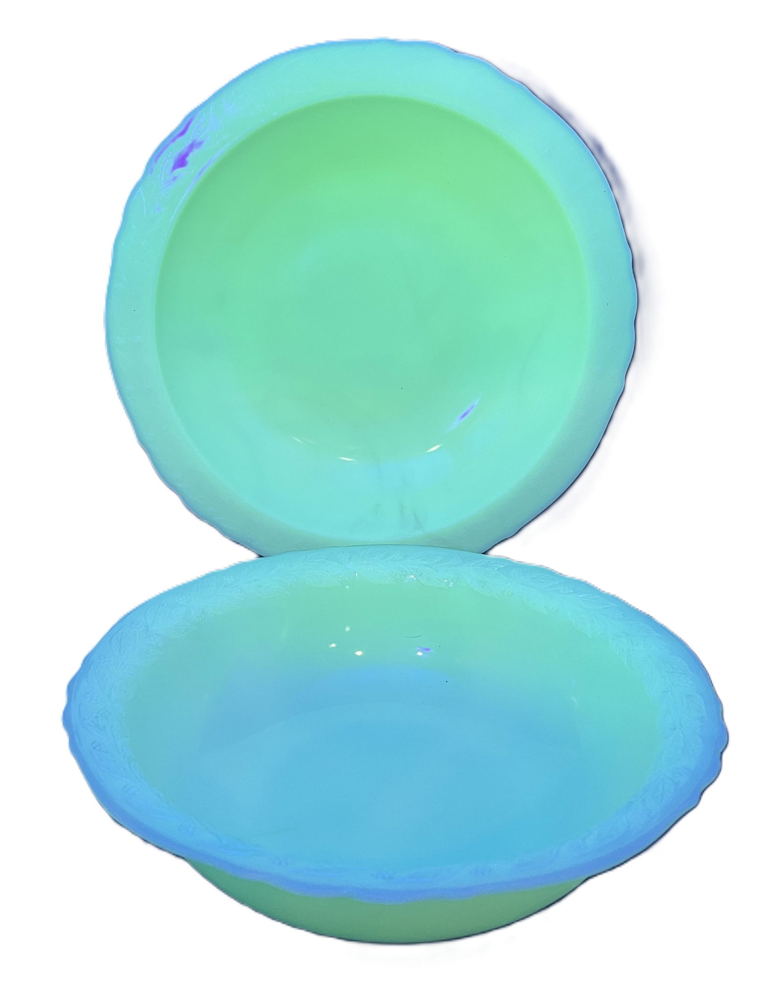 MCKEE Uranium CUSTARD LAUREL LEAF BOWLS (1 of 7)