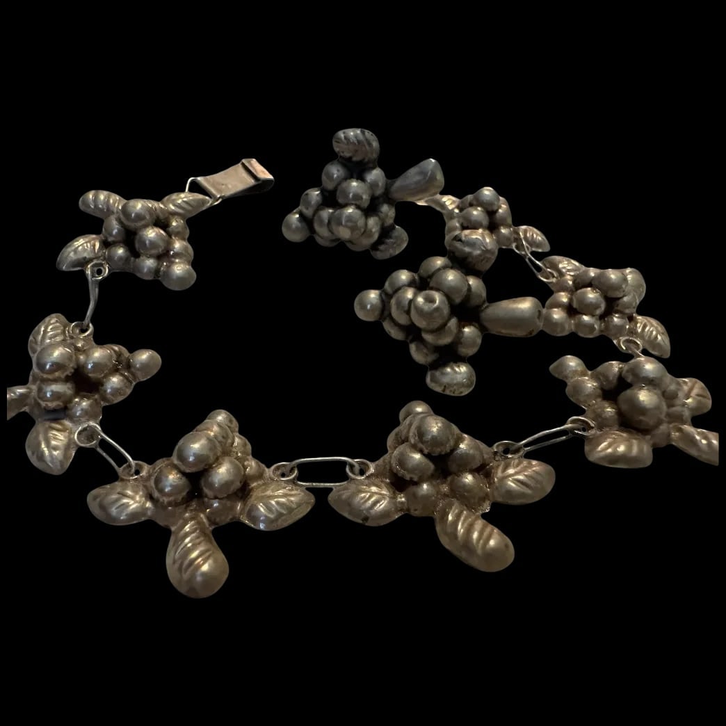 Vintage Mexican sterling Silver grape cluster link bracelet w/ earrings 1940s (1 of 10)